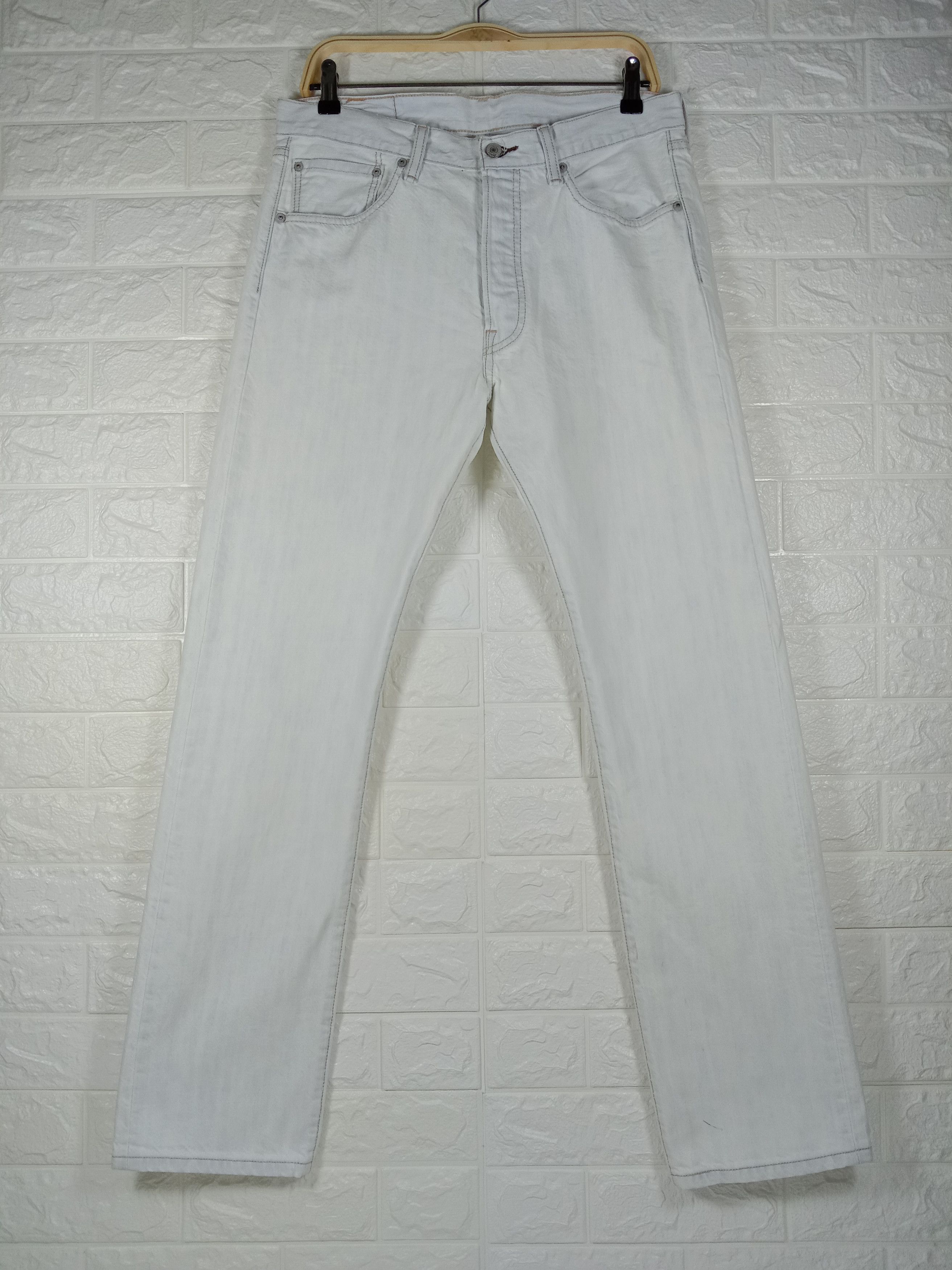 Levi's Vintage Levi's 501 Jeans Light Wash Denim Size US 32 / EU 48 - 1 Thumbnail