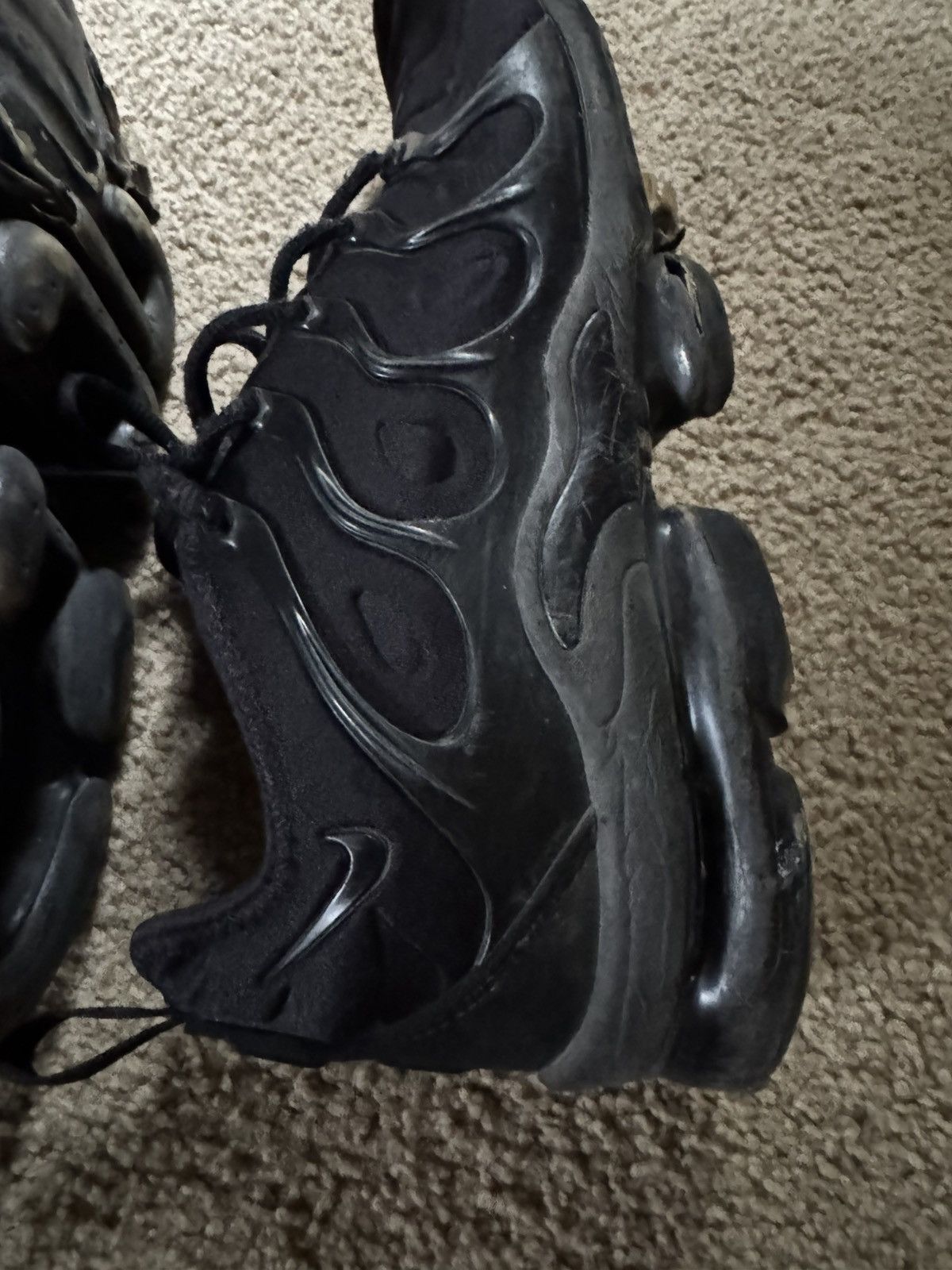 Nike Nike Vapormaxes Size US 9.5 / EU 42-43 - 2 Thumbnail