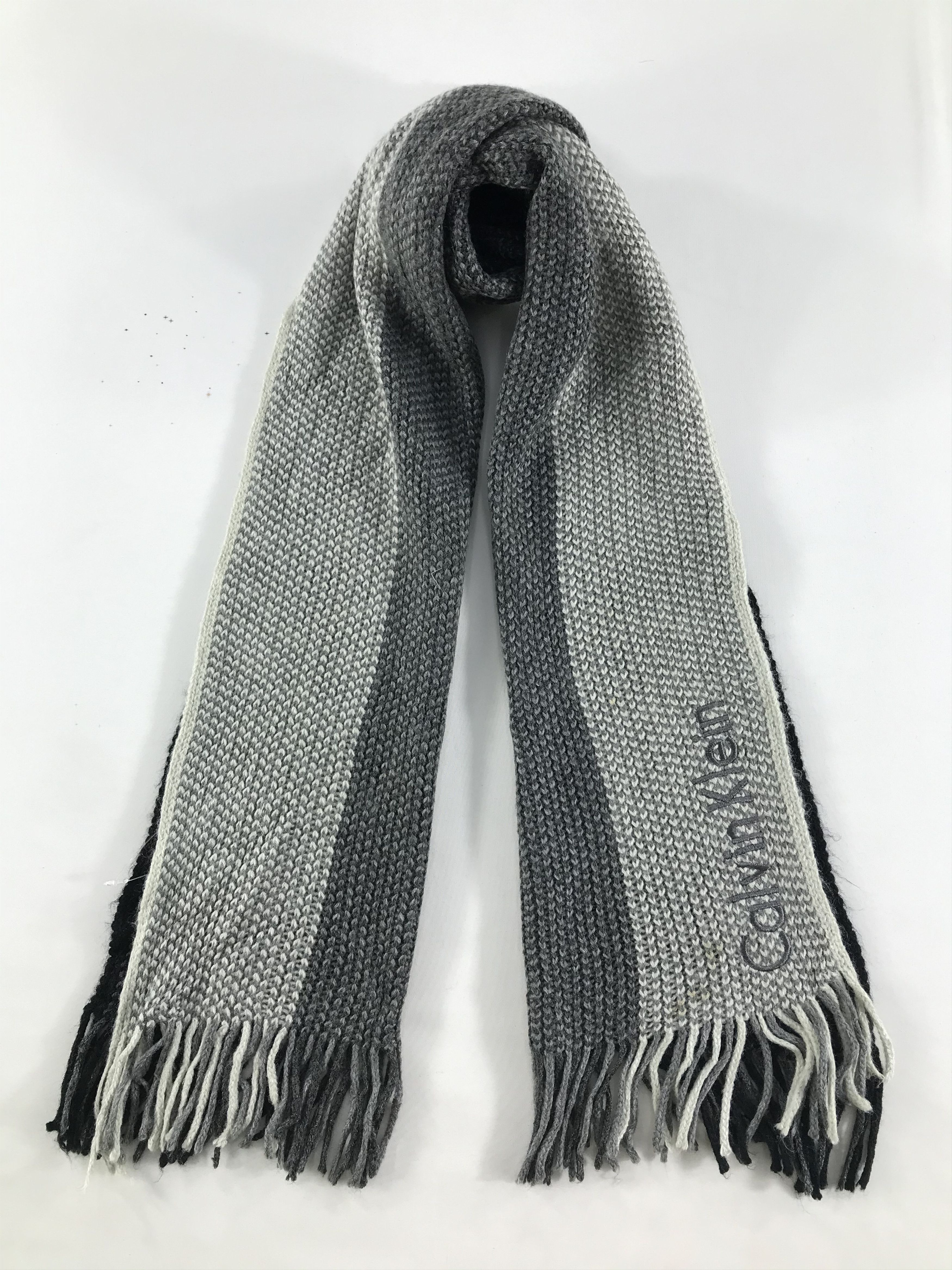 Calvin Klein × Vintage Calvin Klein Scarf / Muffler / Neckwear - WW2297 Size ONE SIZE - 1 Thumbnail