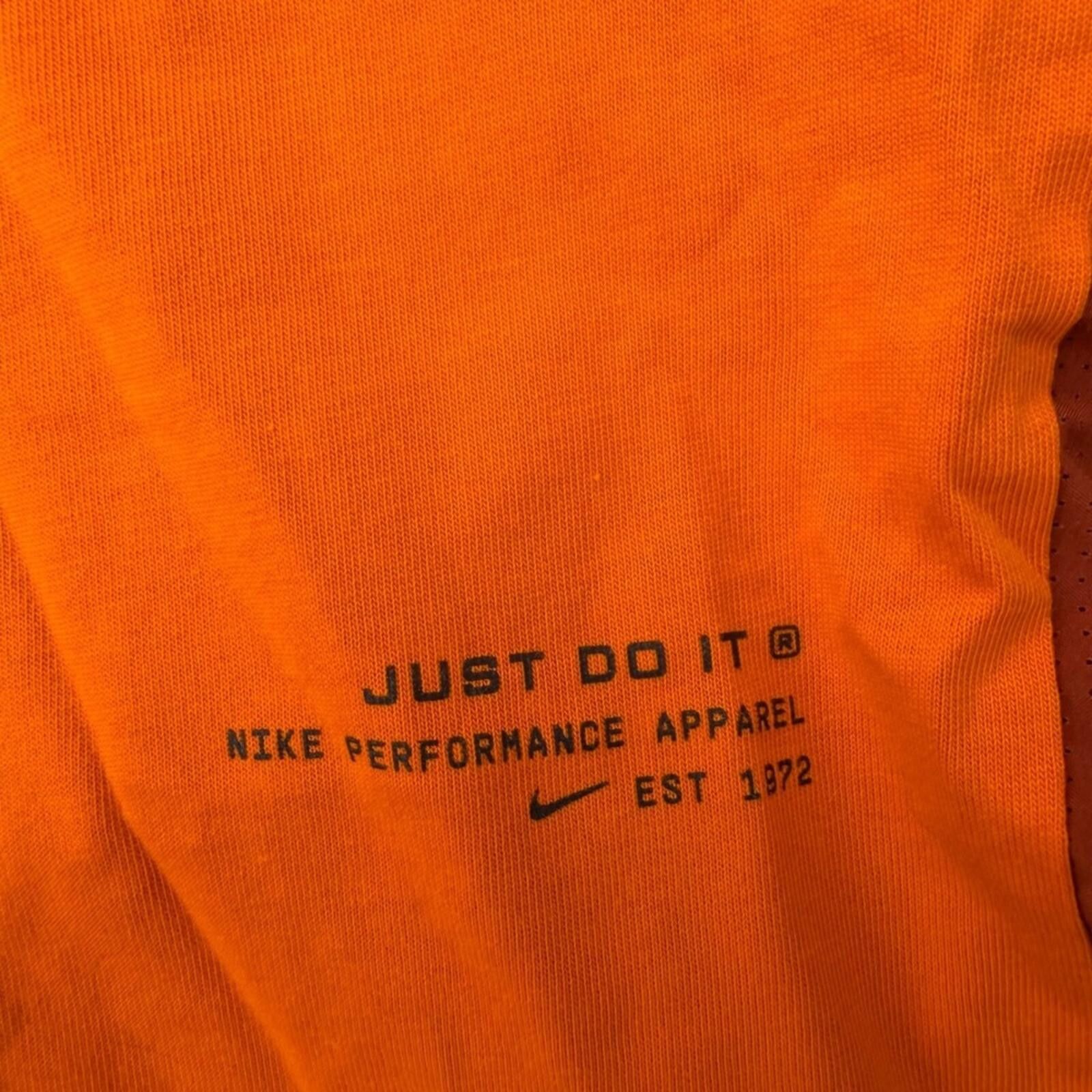 Nike Nike Dri-FIT Mens Large Orange Performance Training T-Shirt Size US L / EU 52-54 / 3 - 4 Thumbnail