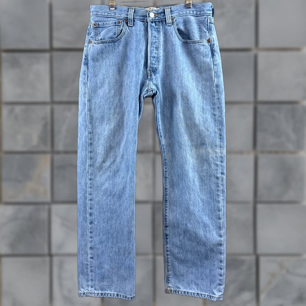 Levi's Levis 501 Jeans Mens 32x29 Blue Button Fly Denim Straight Pants 5-Pocket Size US 32 / EU 48 - 1 Thumbnail