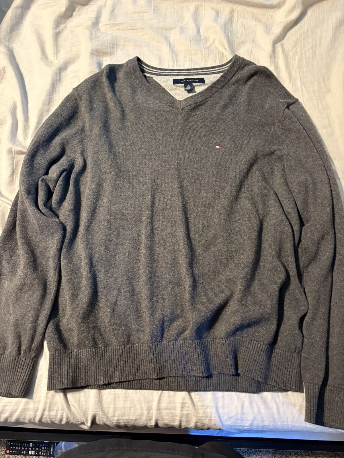 Tommy Hilfiger Vintage Tommy Hilfiger Sweater Size US L / EU 52-54 / 3 - 1 Thumbnail