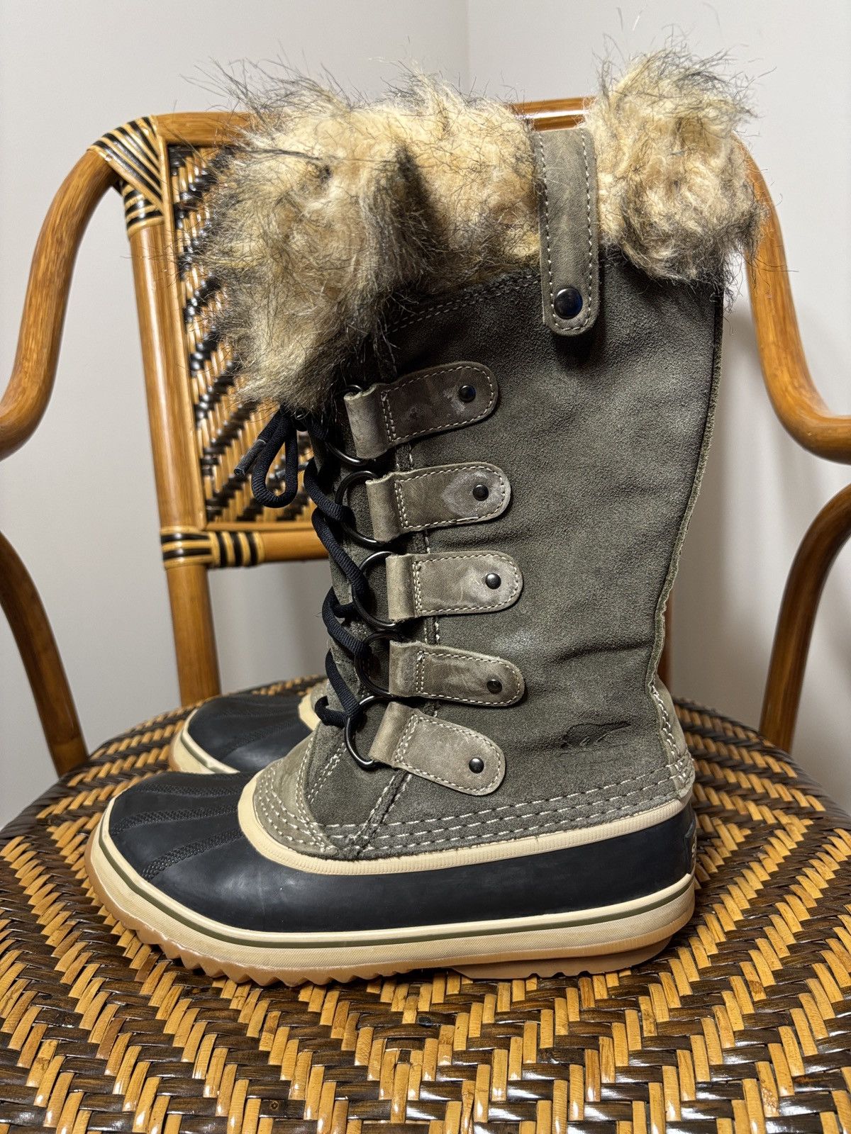 SOREL Sorel Joan Of Arctic Waterproof Fur Snow Boots NL1540-383 8 Size US 8 / IT 38 - 1 Thumbnail