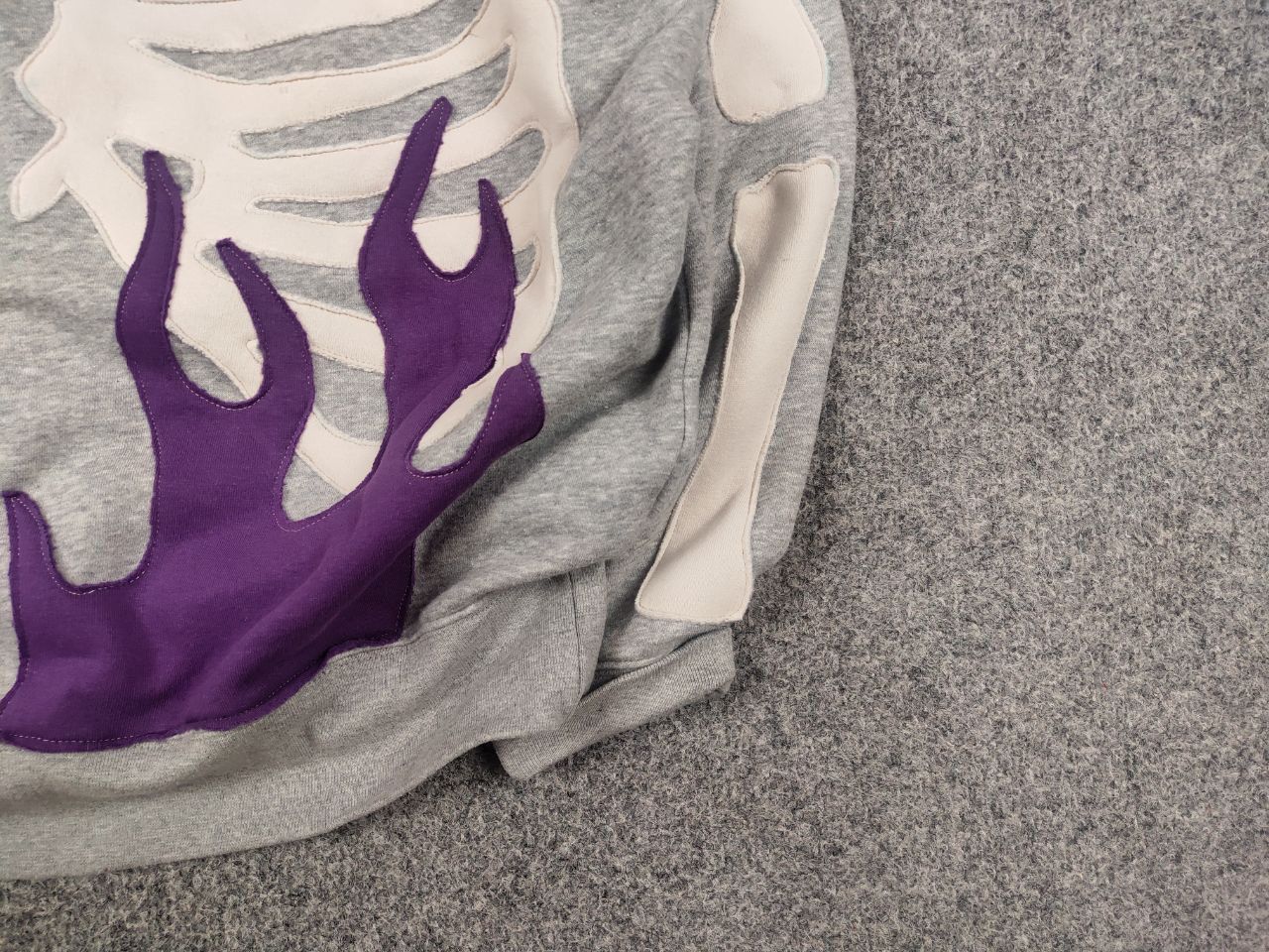 Nike Rare Nike skeleton Logo vintage reworked Hoodie Y2K Style Size US S / EU 44-46 / 1 - 7 Thumbnail