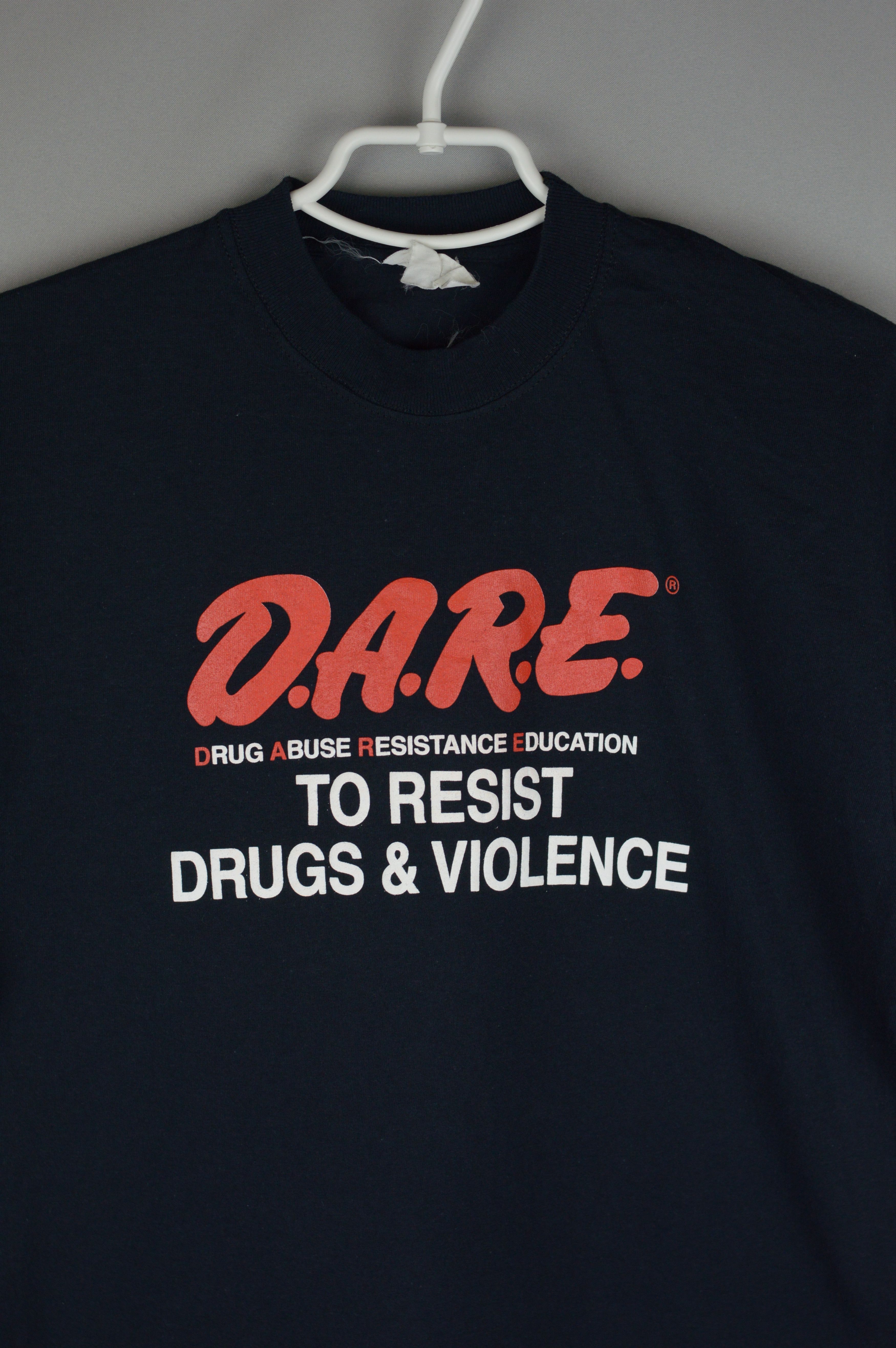 D.A.R.E × Vintage Vintage DARE To Resist Drugs And Violence 90s t shirt Size US S / EU 44-46 / 1 - 2 Thumbnail