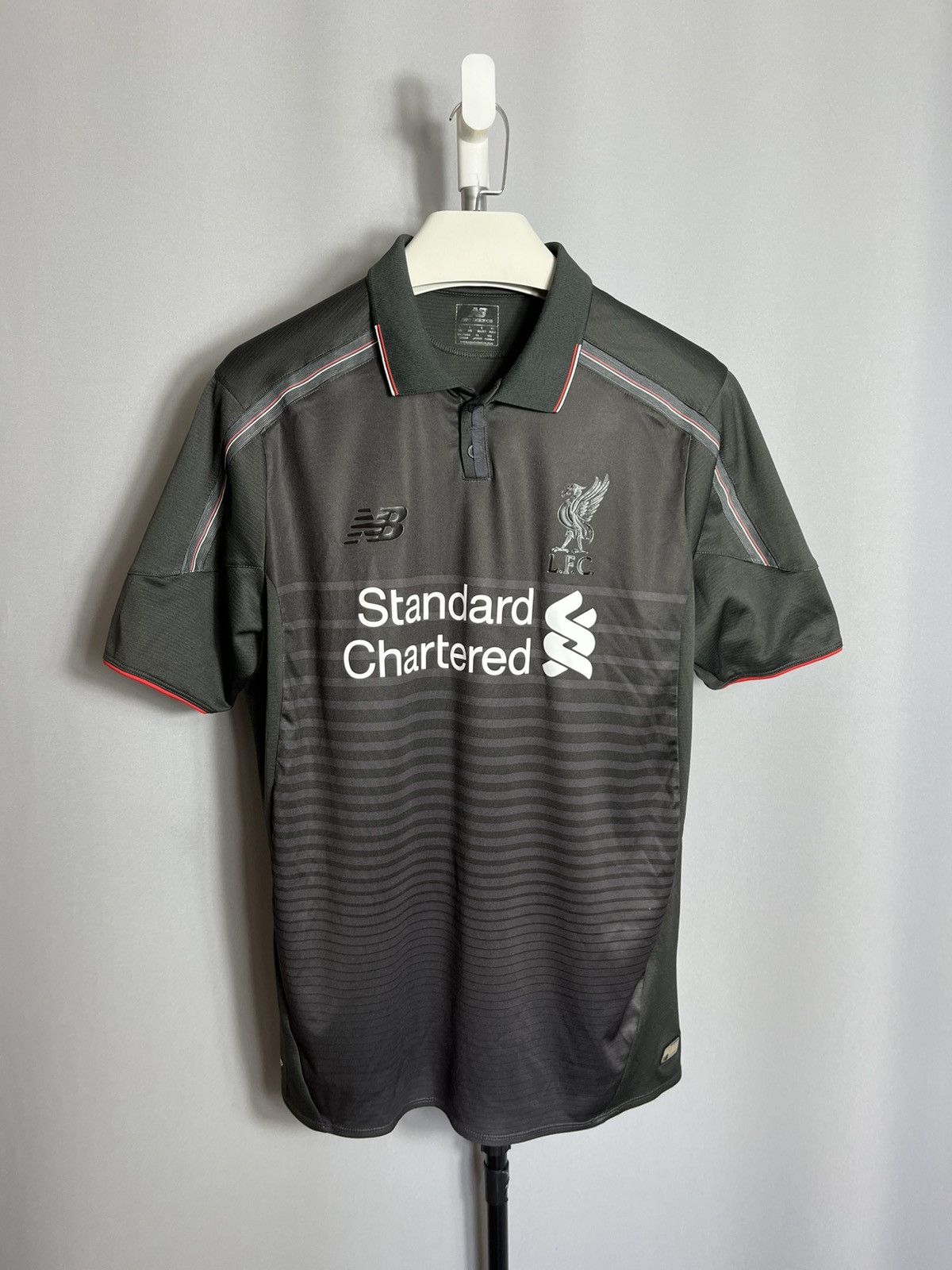 New Balance LIVERPOOL 2015 2016 THIRD SHIRT FOOTBALL SOCCER JERSEY Size US L / EU 52-54 / 3 - 1 Thumbnail
