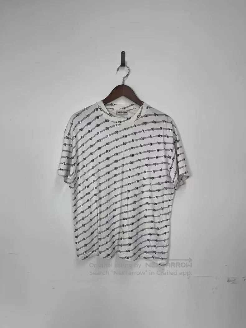 Balenciaga Balenciaga White short-sleeve shirt with logo all over Size US XL / EU 56 / 4 - 2 Thumbnail