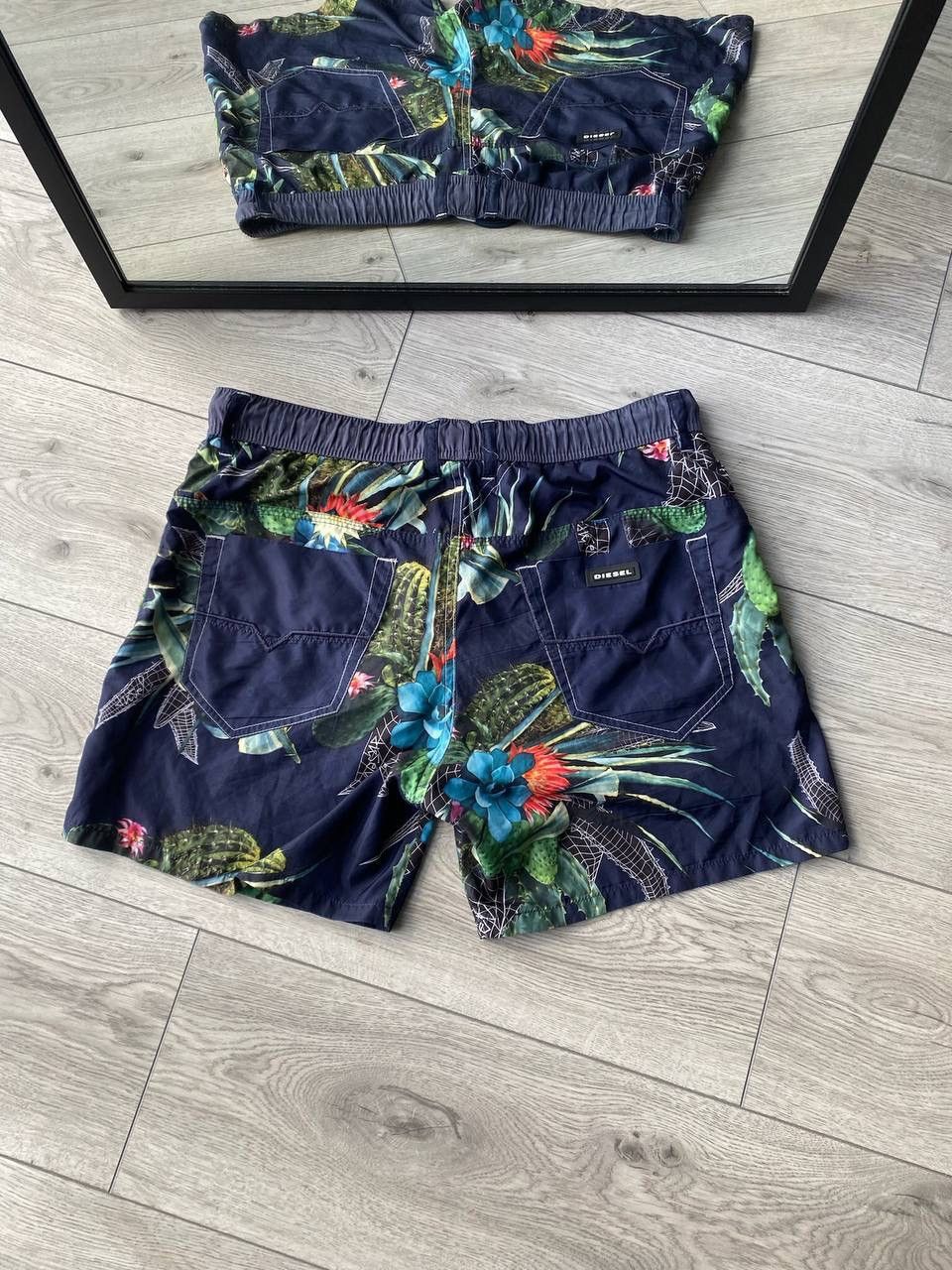 Diesel × Vintage Vintage Diesel Floral Print Swimming Short Y2K M Size US 32 / EU 48 - 5 Thumbnail