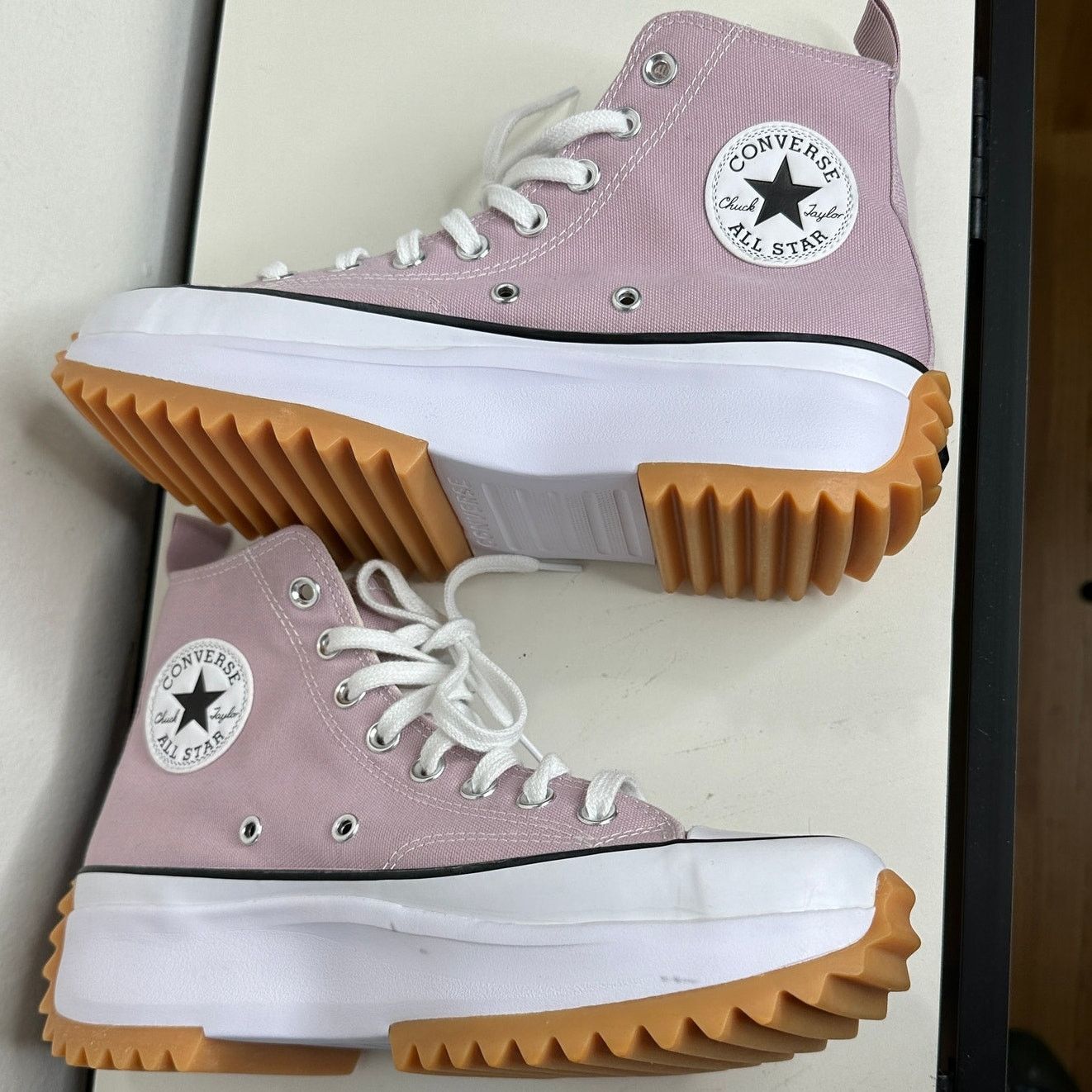 Converse Converse Run Star Hike High Top Platform Sneaker W 9 / M 7 Size US 9 / IT 39 - 2 Thumbnail