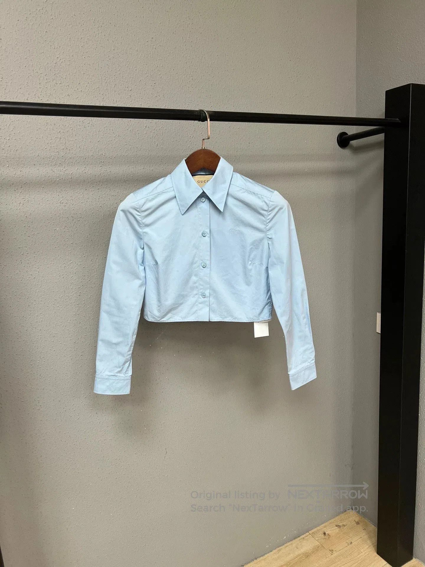Gucci new gucci logo shirt in light blue. Size M / US 6-8 / IT 42-44 - 1 Thumbnail