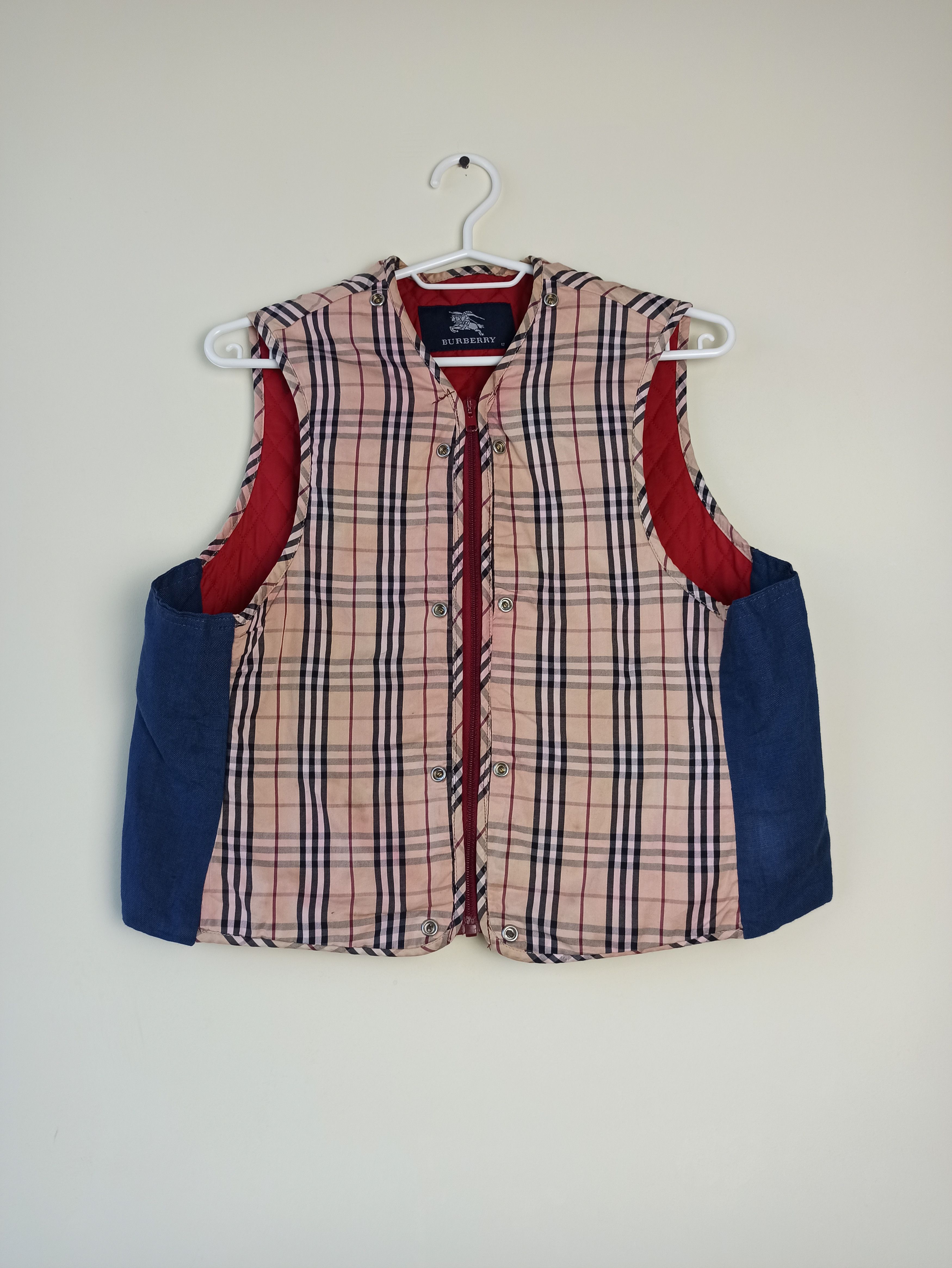 Burberry Burberry Kids Vest 12 YEARS Size US XXS / EU 40 - 1 Thumbnail