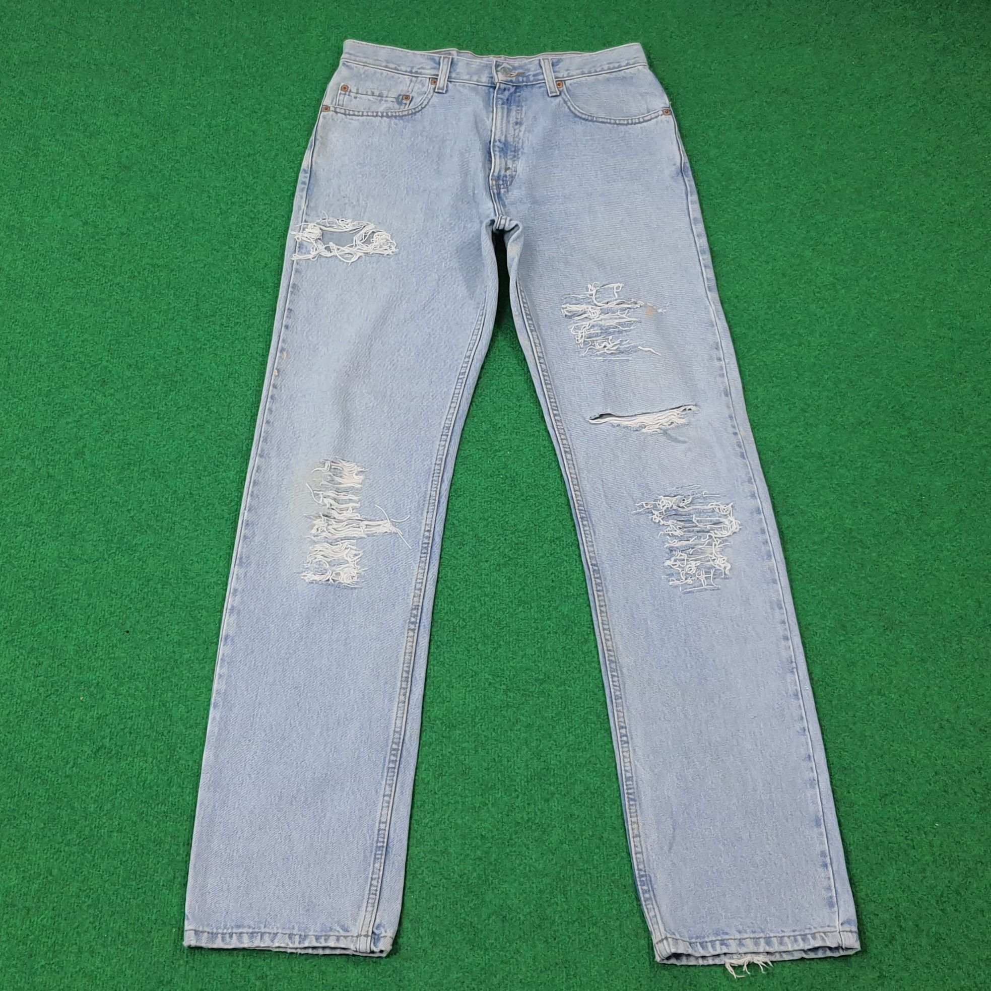 Levi's Vintage Levi's 505 Distressed Jeans C272N28 Size US 32 / EU 48 - 1 Thumbnail