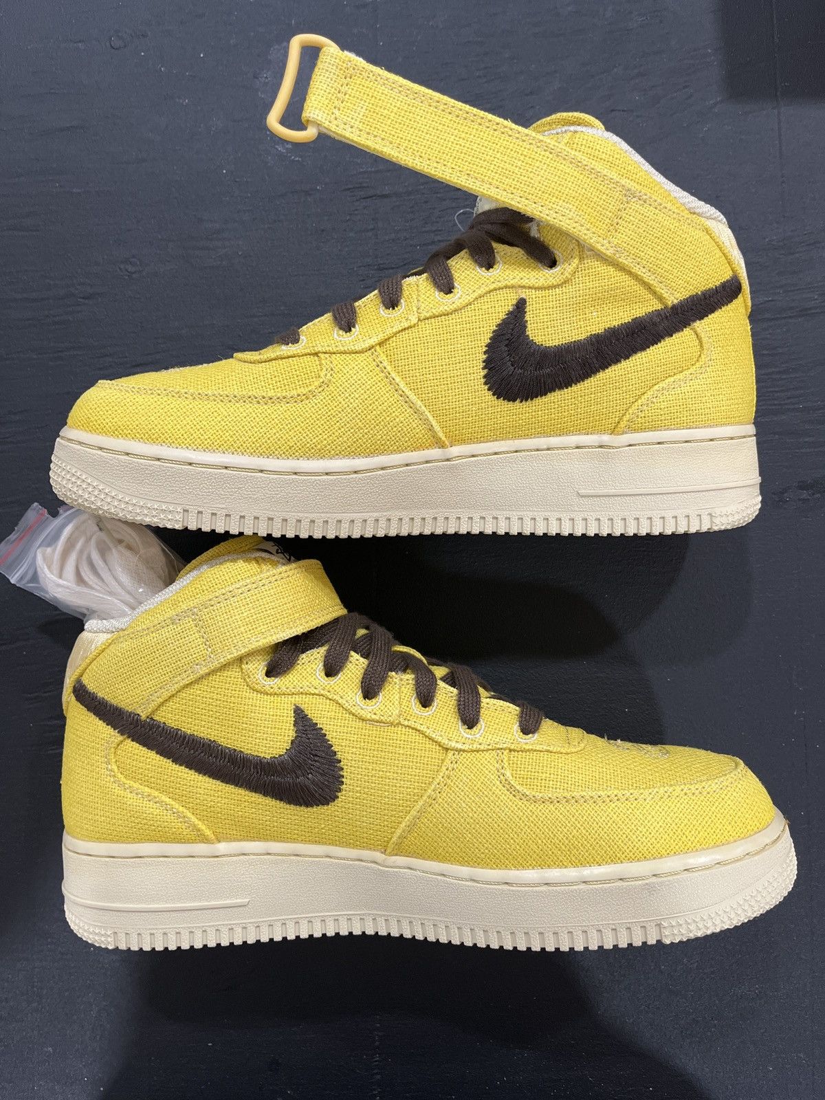 Nike × Stussy Air Force 1 Mid Stussy Fossil Size US 8 / EU 41 - 3 Thumbnail