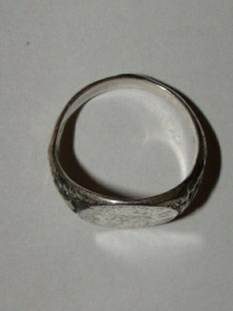 Designer Oval Antiqued Sterling Silver Signet Ring Alberto Juan Size ONE SIZE - 4 Thumbnail