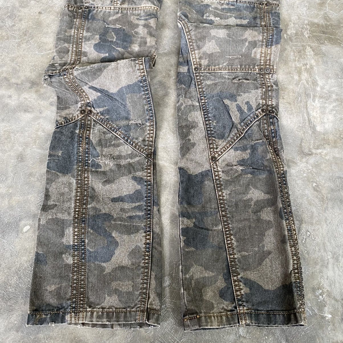 Hysteric Glamour 2000s Grace Continetal - Camo Multipocket Cargo Pants Size US 29 - 3 Thumbnail