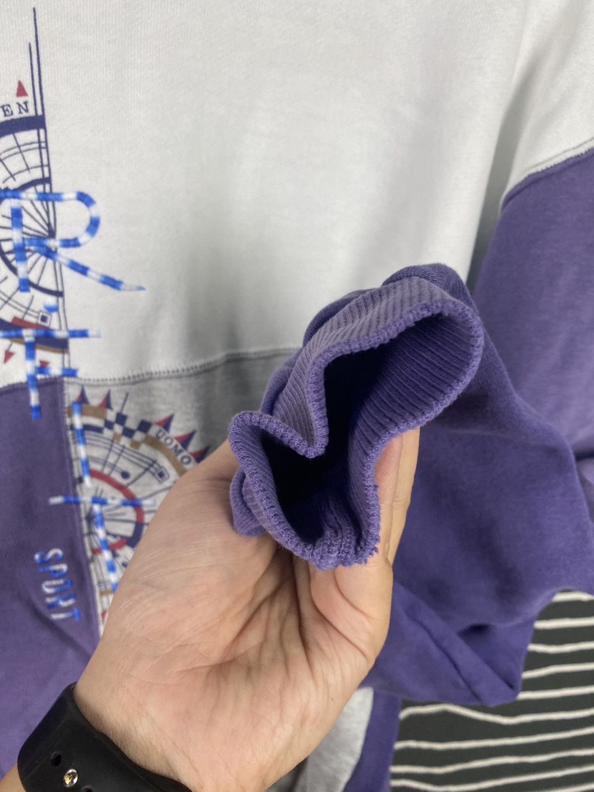 Vintage Vintage embroidered sweatshirt Size US L / EU 52-54 / 3 - 7 Thumbnail
