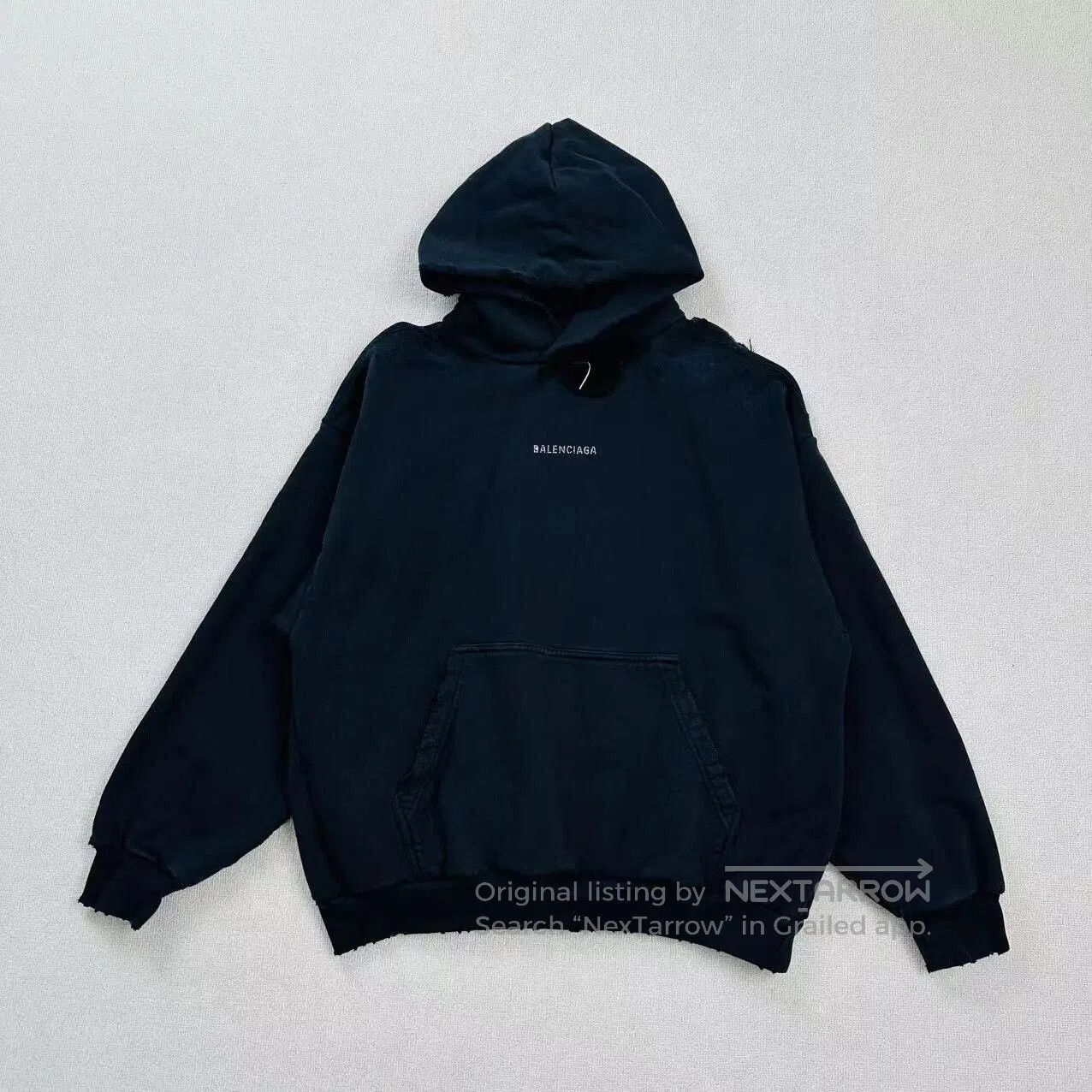 Balenciaga balenciaga distressed logo hoodie in size small. Size US S / EU 44-46 / 1 - 1 Thumbnail