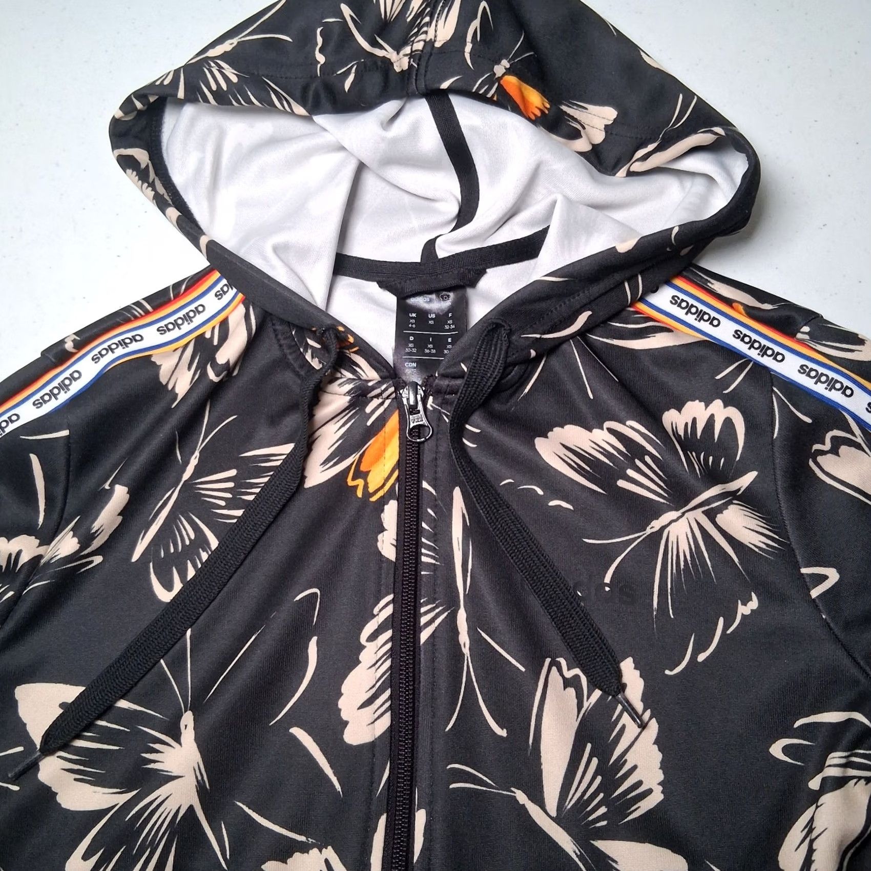 Adidas Adidas x Farm Rio Hooded Sweatshirt XS Black Butterflies Zip Hoodie Athletic Womens Seasonal Full Zip Pattern: butterflies Size XS / US 0-2 / IT 36-38 - 3 Thumbnail