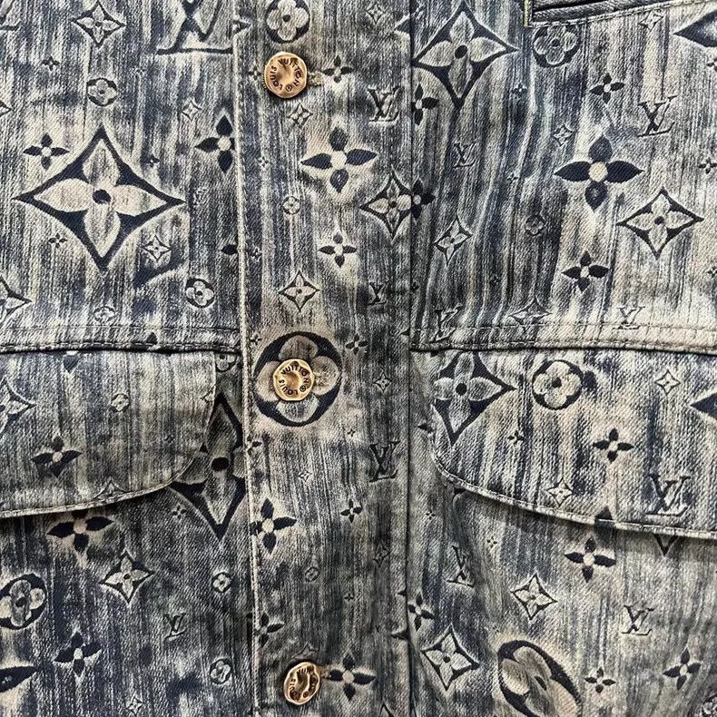 Louis Vuitton Louis Vuitton Old tie-dye presbyopic full logo denim jacket Size US M / EU 48-50 / 2 - 4 Thumbnail