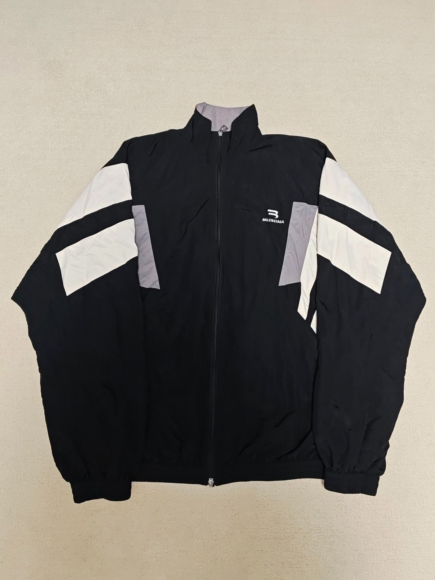 Balenciaga Balenciaga 22fw black and grey sporty B jacket 2501-Nextarr Size US S / EU 44-46 / 1 - 1 Thumbnail