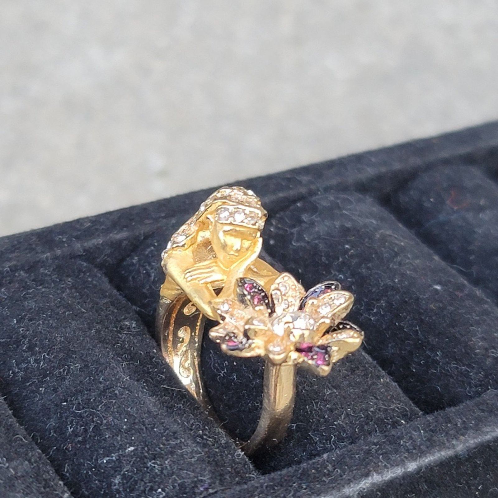 The Unbranded Brand Gold Tone Girl Flower Rhinestone Ring Size ONE SIZE - 8 Thumbnail