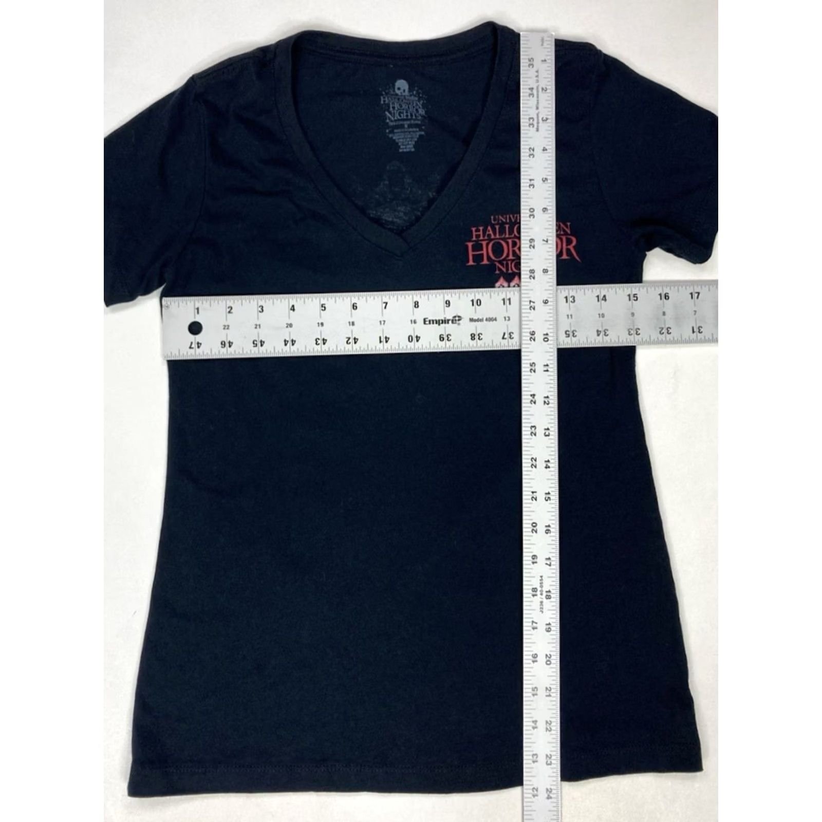 Vintage VINTAGE Universal Studios Halloween Horror Nights 2017 Graphic T-Shirt Women XS Size XS / US 0-2 / IT 36-38 - 6 Thumbnail
