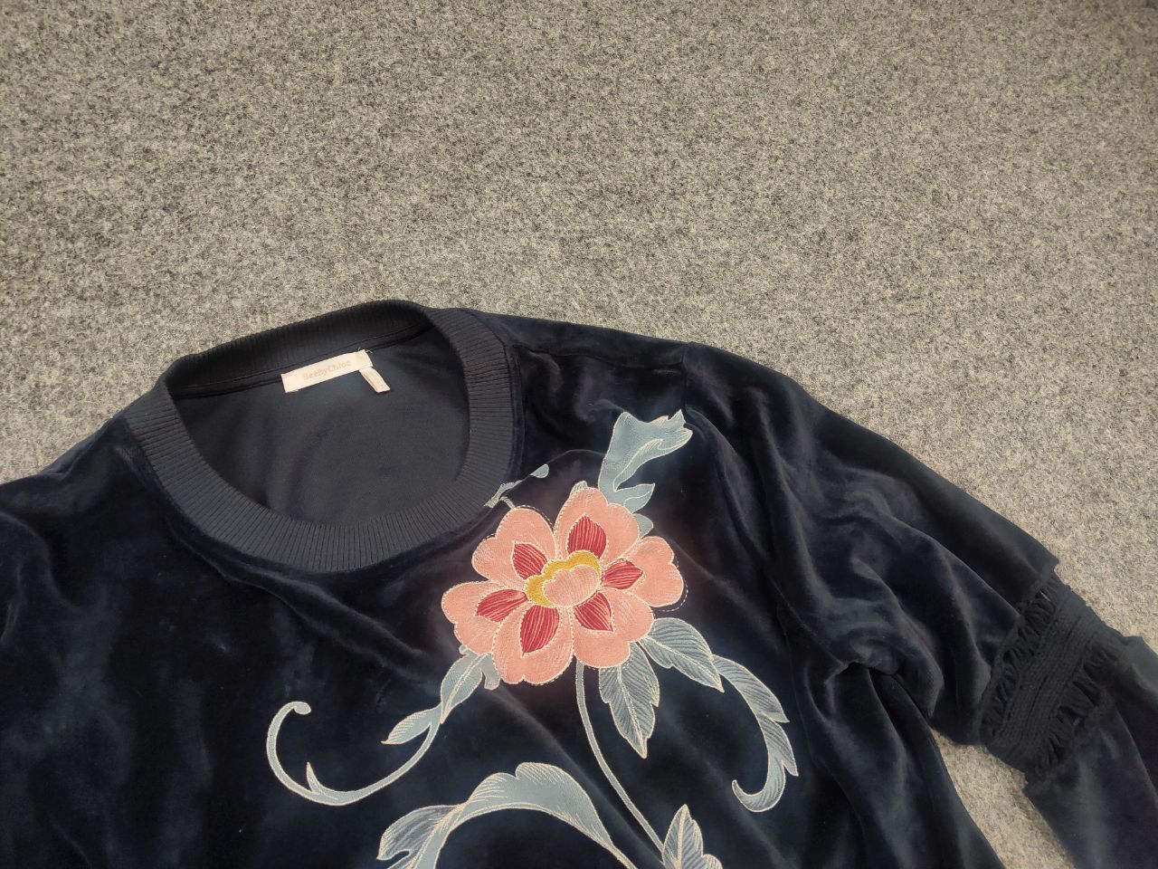 Chloe See by Chloe Floral Velour Crochet Sleeve Pullove Sweatshirt Size L / US 10 / IT 46 - 6 Thumbnail