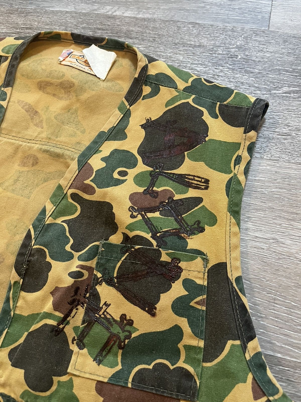 Other Up-Cycled Hunting Camo Vest Size US M / EU 48-50 / 2 - 3 Thumbnail