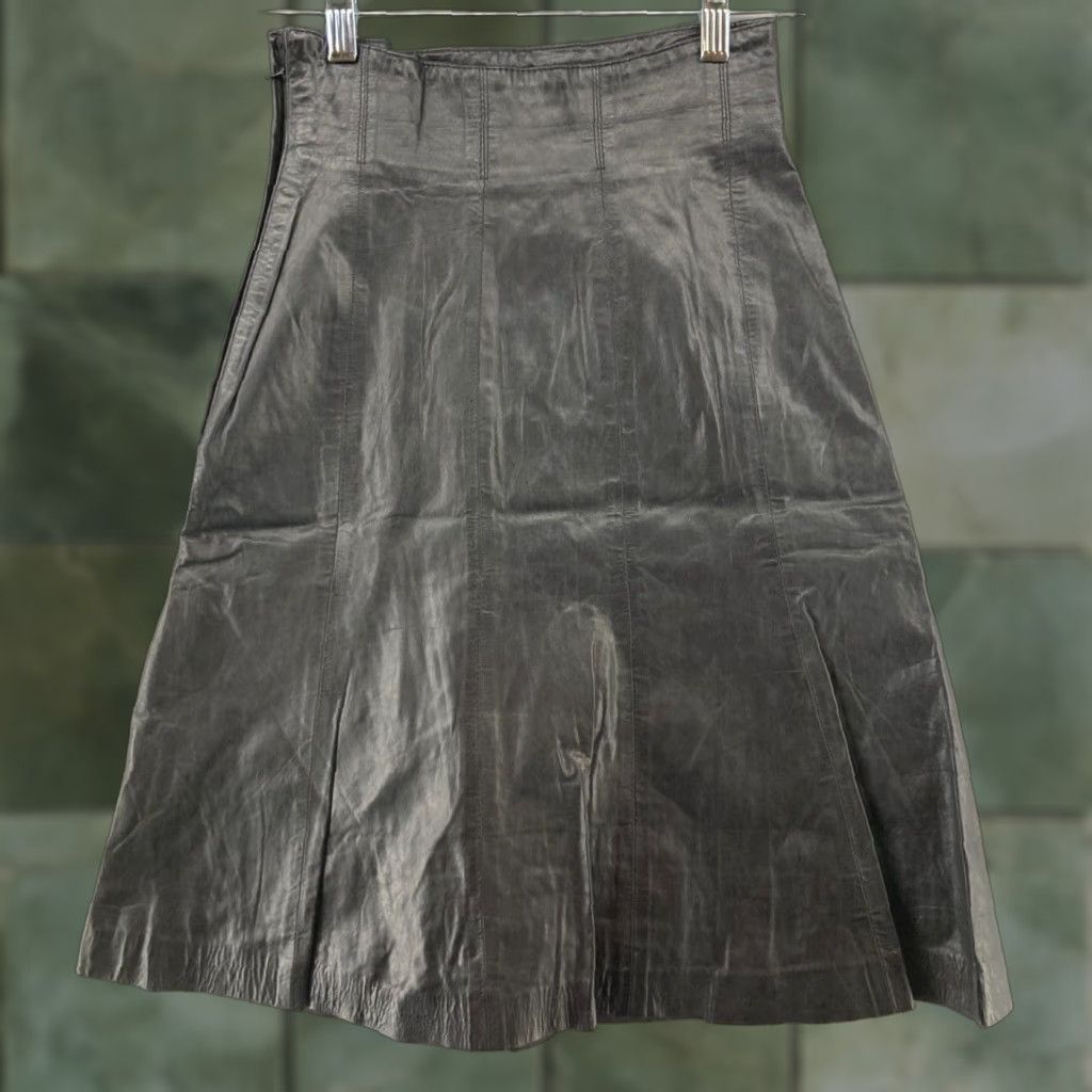 Vintage VINTAGE Joinus Leather Skirt Womens 24 Black Knee Length A-Line 90s Grunge Size 42" / US 20 - 1 Thumbnail