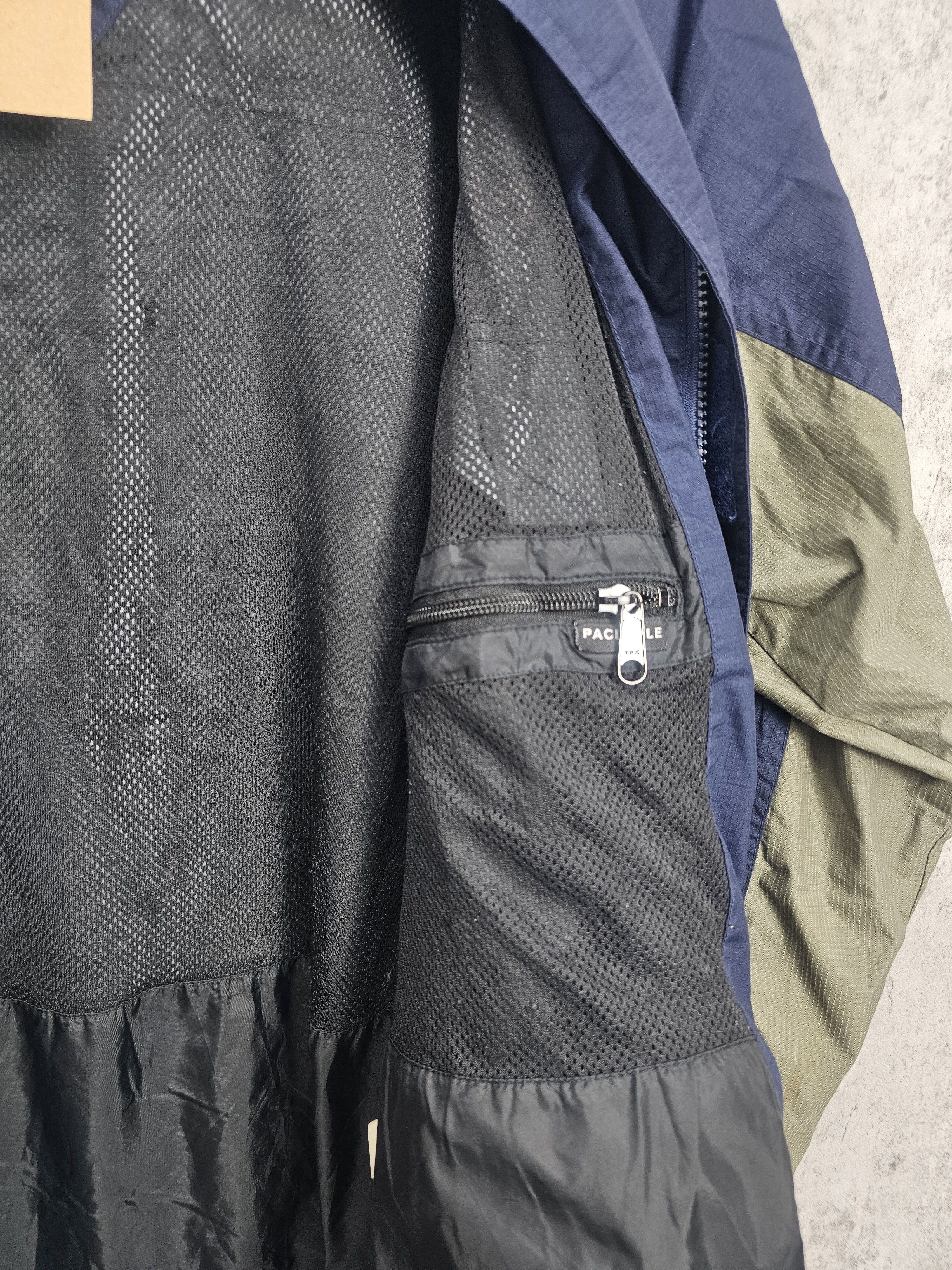 Columbia Vintage Columbia Sportwear Windbreaker Hiking Jacket J0008 Size US L / EU 52-54 / 3 - 9 Thumbnail