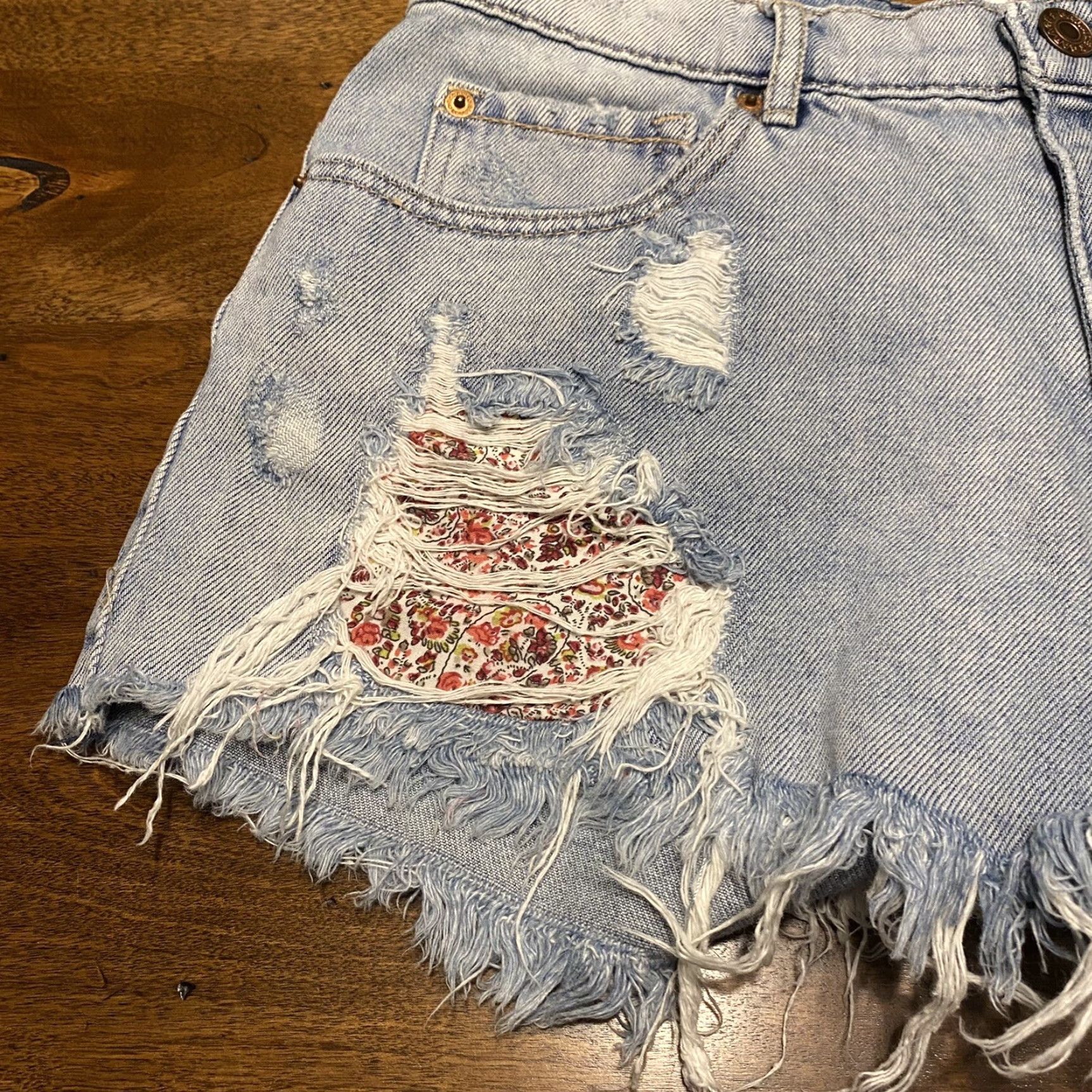 Garage Garage Festival Short High Waist Floral Raw Hem Blue Jean Shorts Womens 5 Patchwork Cut-Off Size 27" / US 4 / IT 40 - 3 Thumbnail