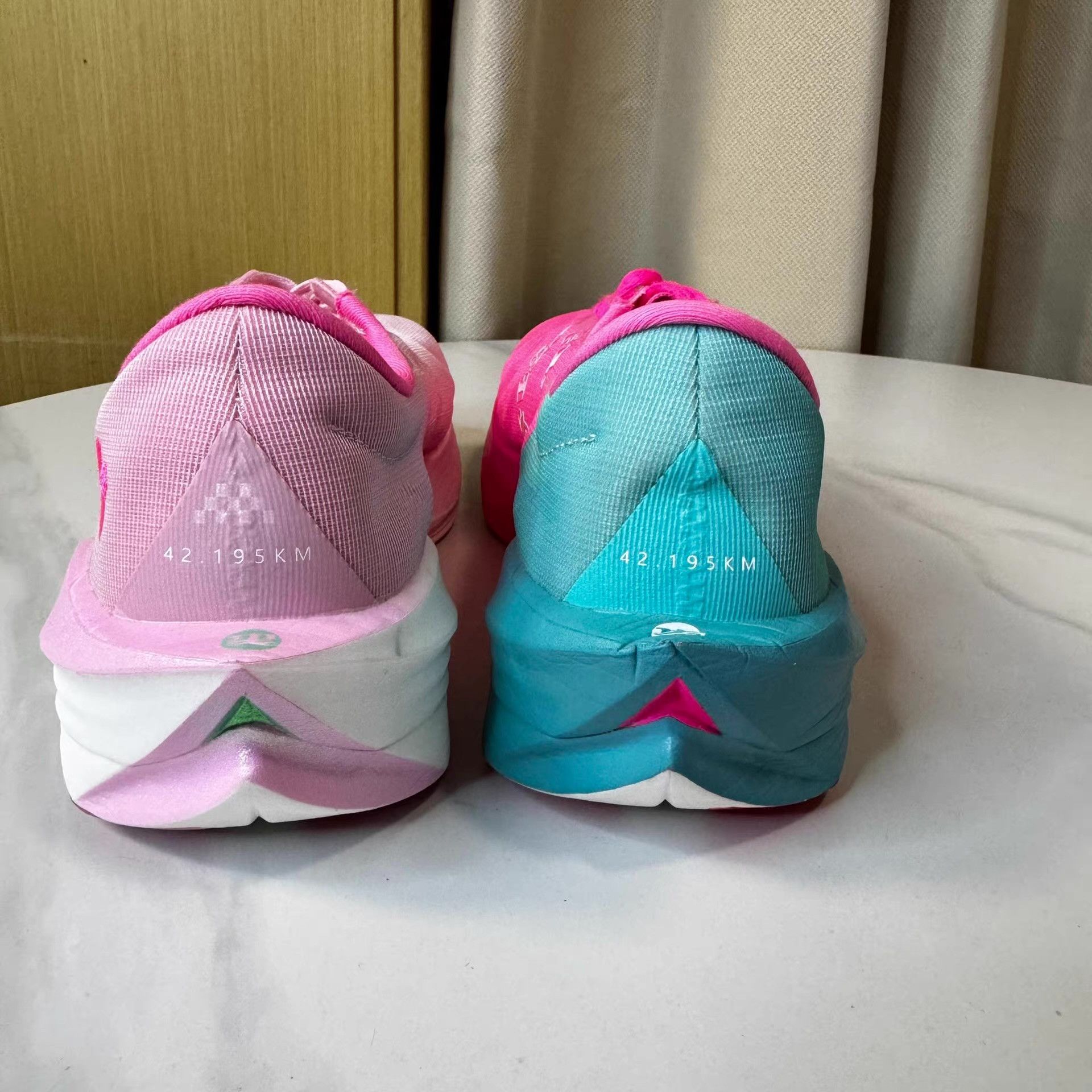 Nike Qiaodan Feiying PB 5.0, pink blue gradient upper snags Q10 Size US 9.5 / EU 42-43 - 4 Thumbnail