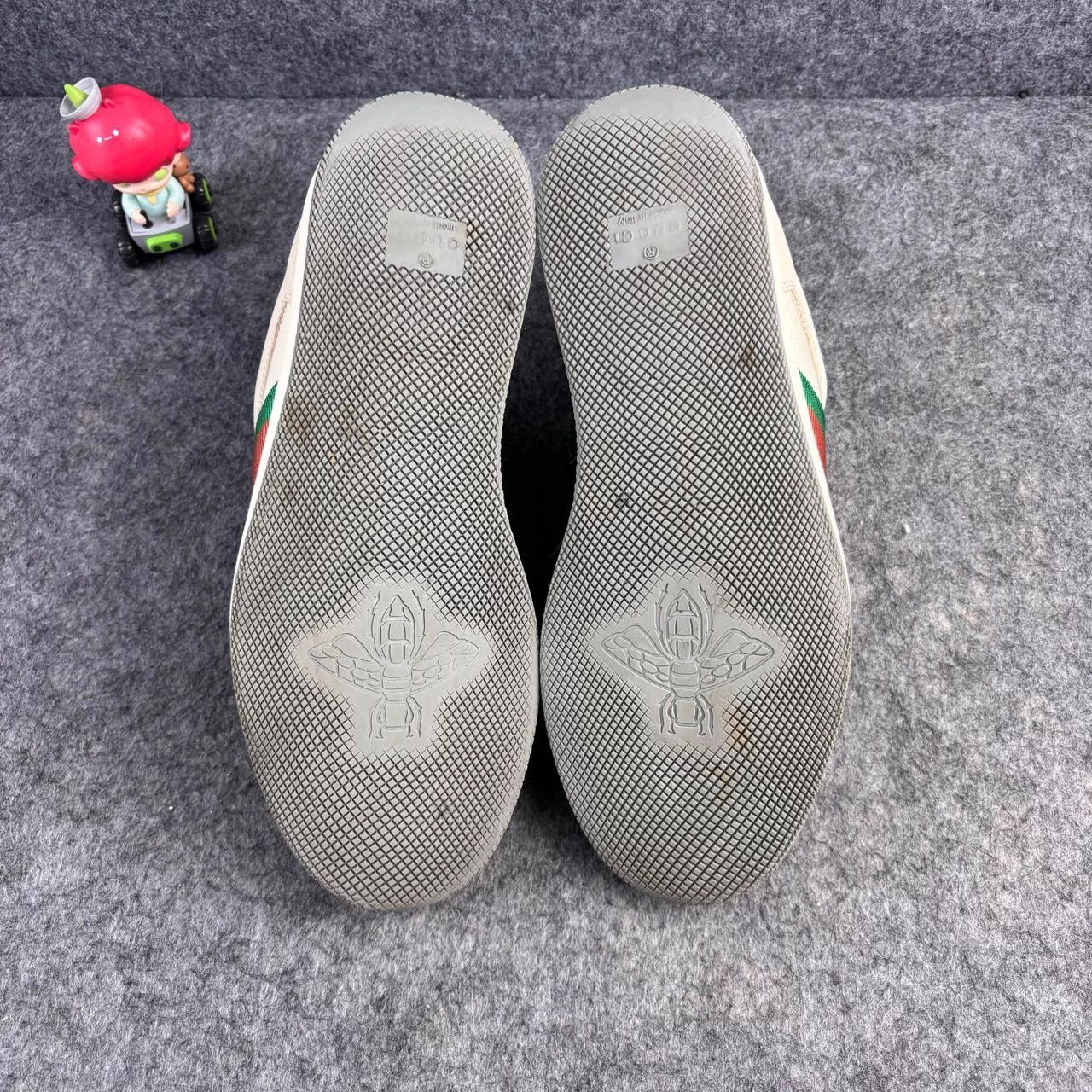 Gucci GUCCI Cream Stripe Sneakers 36.5 95 New Size US 5.5 / IT 35.5 - 7 Thumbnail