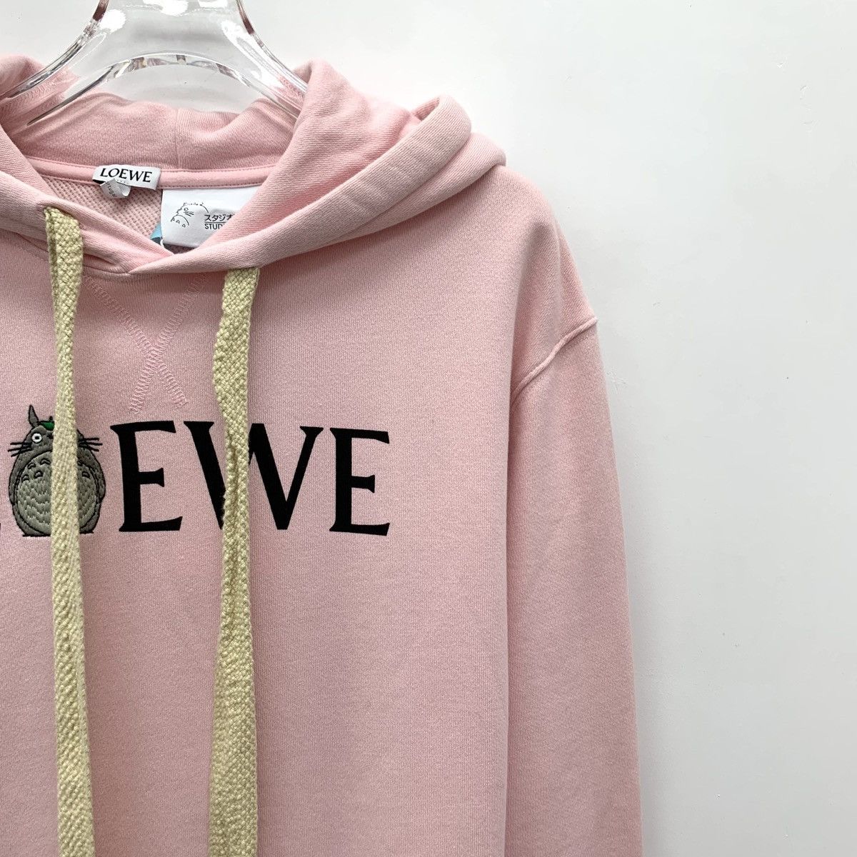 Loewe Loewe x Totoro Pink Logo & Totoro Hooded Sweatshirt K26WX Size S / US 4 / IT 40 - 3 Thumbnail