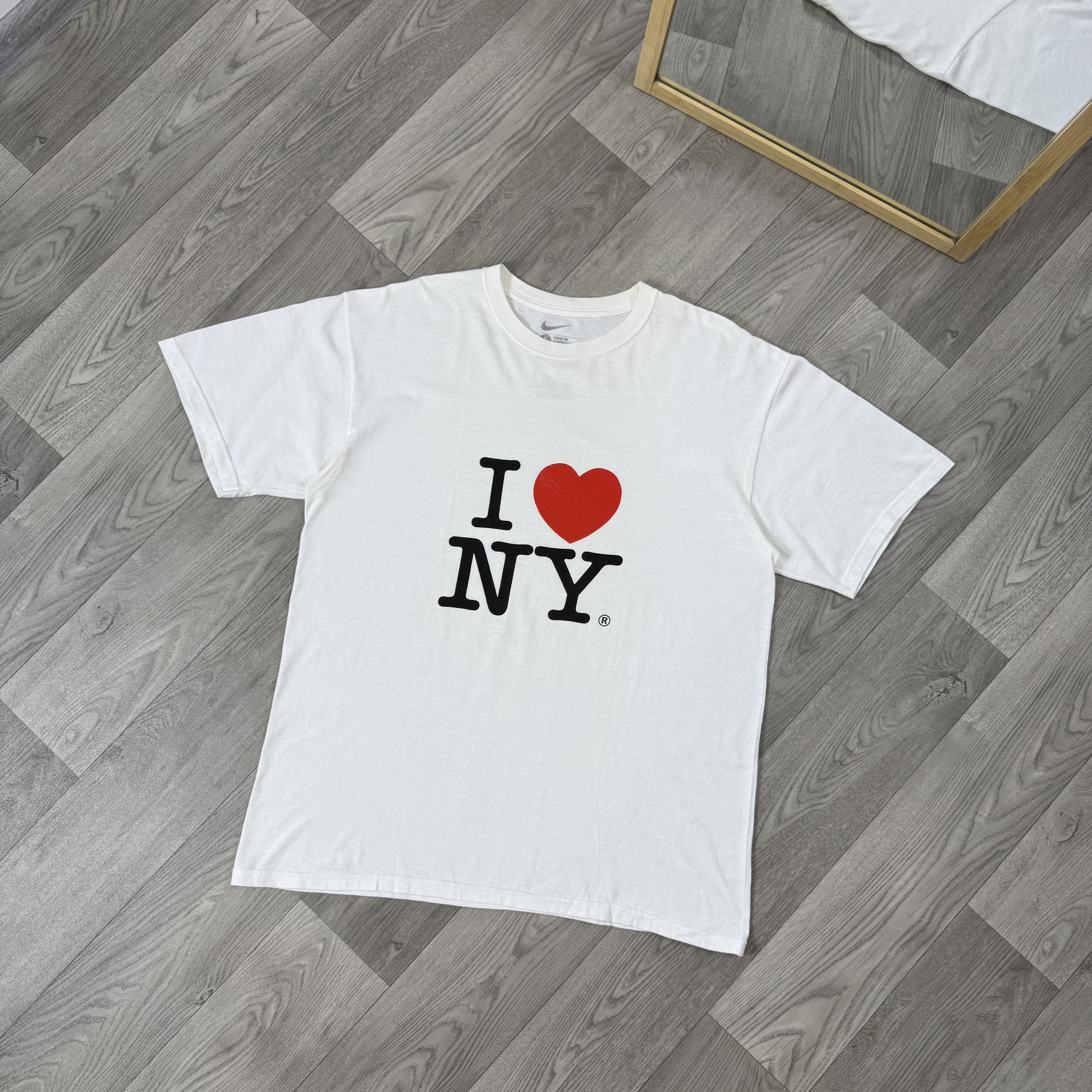 Nike Vintage Nike I Love New York 90s White Graphic Tee Shirt L Size US L / EU 52-54 / 3 - 1 Thumbnail