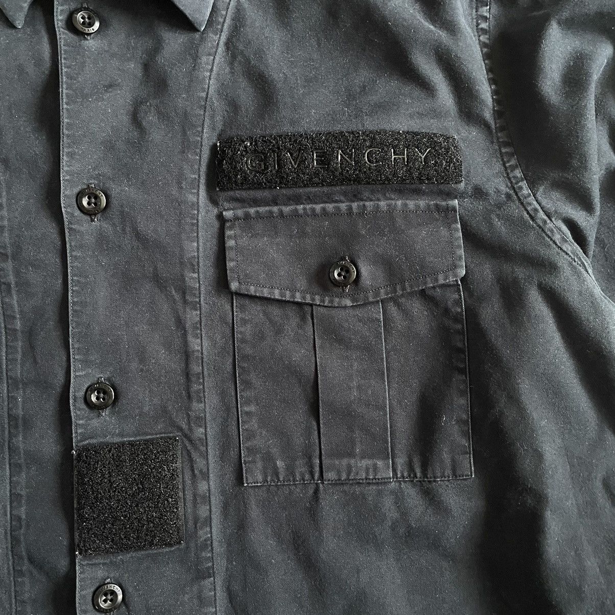 Givenchy Givenchy SS17 Riccardo Tisci Era Officers Shirt Size US L / EU 52-54 / 3 - 7 Thumbnail