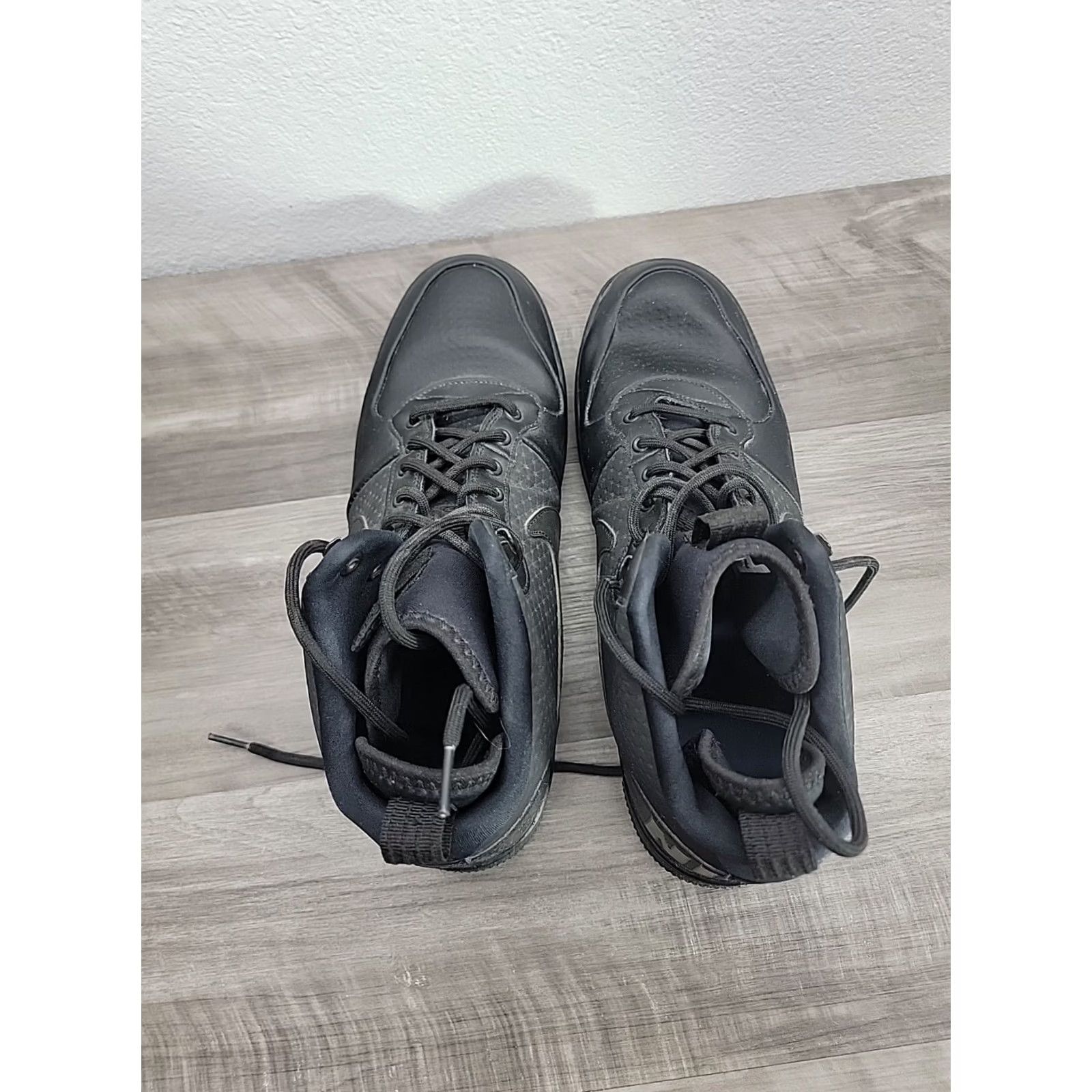 Nike Nike Court Borough Mid Winter Triple Black AA0547-002 Size 12.5 Mens Black Leather Basketball Shoes Size US 13 / EU 46 - 7 Thumbnail