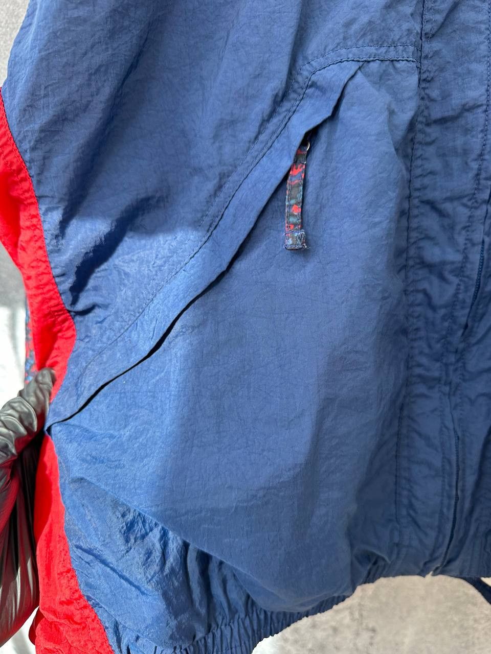Nike × Vintage Nike Vintage 90s Light Nylon Jacket Windbreaker Retro Size US L / EU 52-54 / 3 - 12 Thumbnail