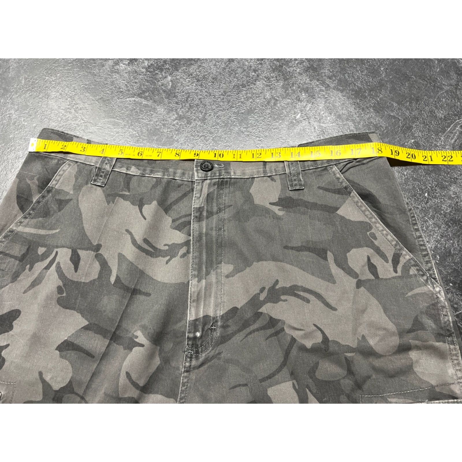 Wrangler VINTAGE Wrangler Cargo Shorts Men Size 36 Camouflage Cotton Gray Men's Size US 36 / EU 52 - 5 Thumbnail