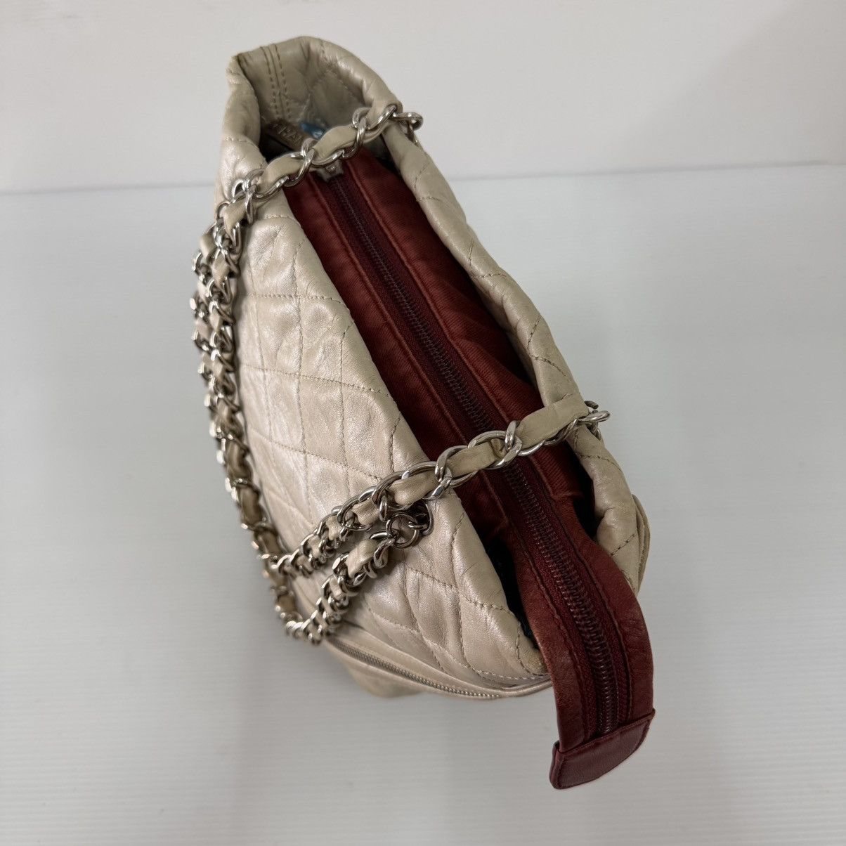 Chanel Chanel Cambon Silver Leather Chain Shoulder Bag Size ONE SIZE - 9 Thumbnail