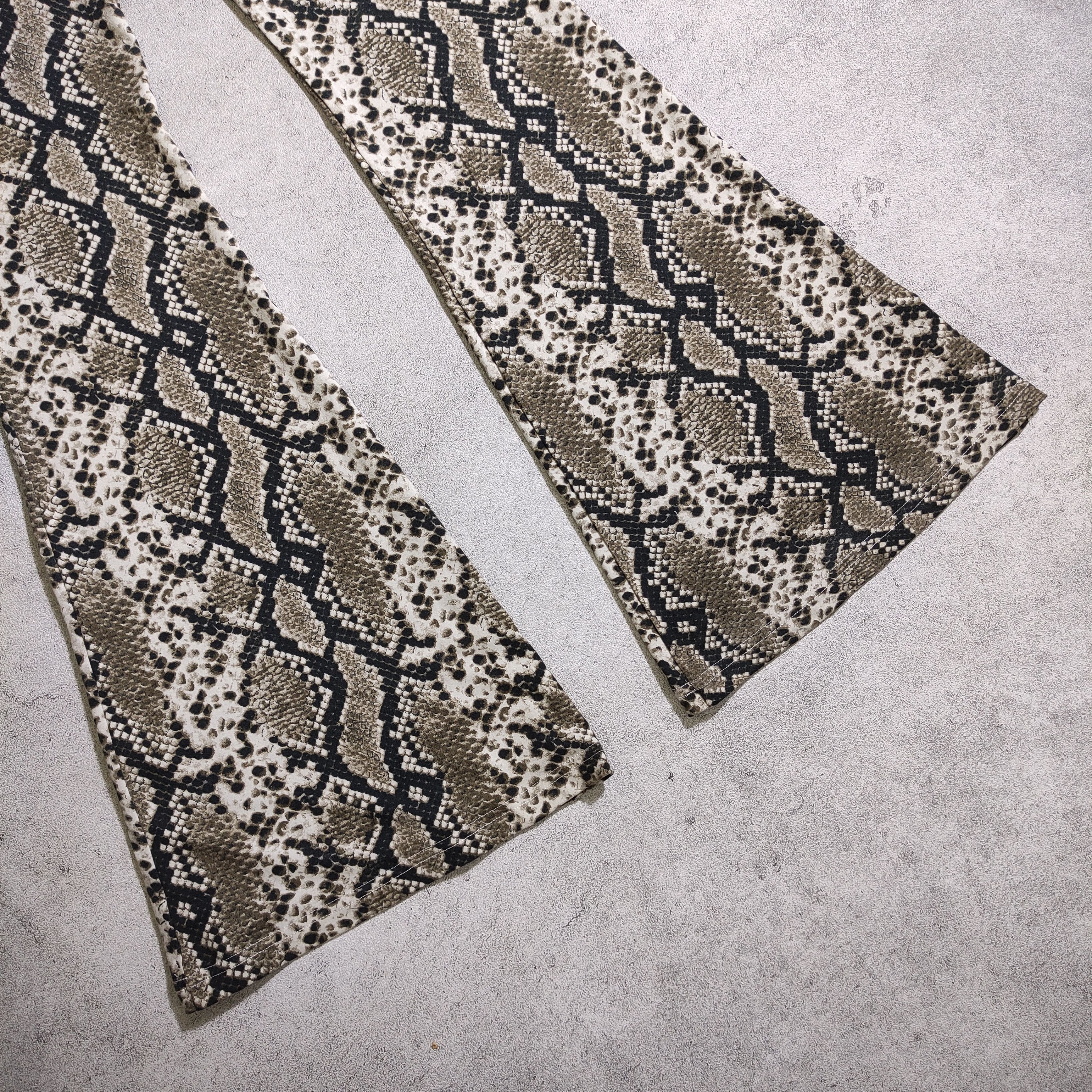Japanese Brand Snake skin style Roberto cavalli tornado mart by egoist Size US 28 / EU 44 - 3 Thumbnail