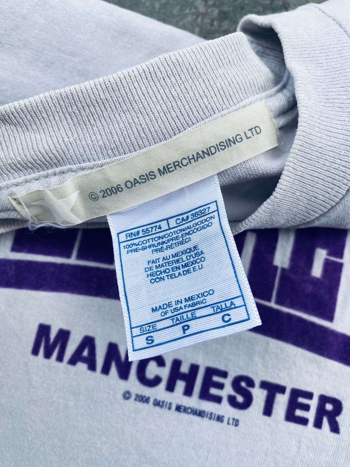 Band Tees Vintage Oasis Live Forever Manchester Britpop Band Tees Size US S / EU 44-46 / 1 - 6 Thumbnail