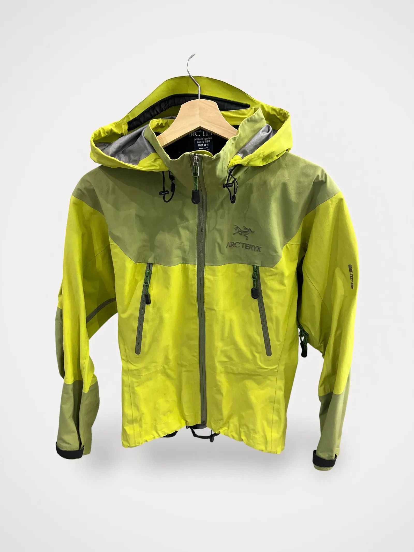 Arc'teryx Arc’Teryx Beta Jacket Size M / US 6-8 / IT 42-44 - 1 Thumbnail