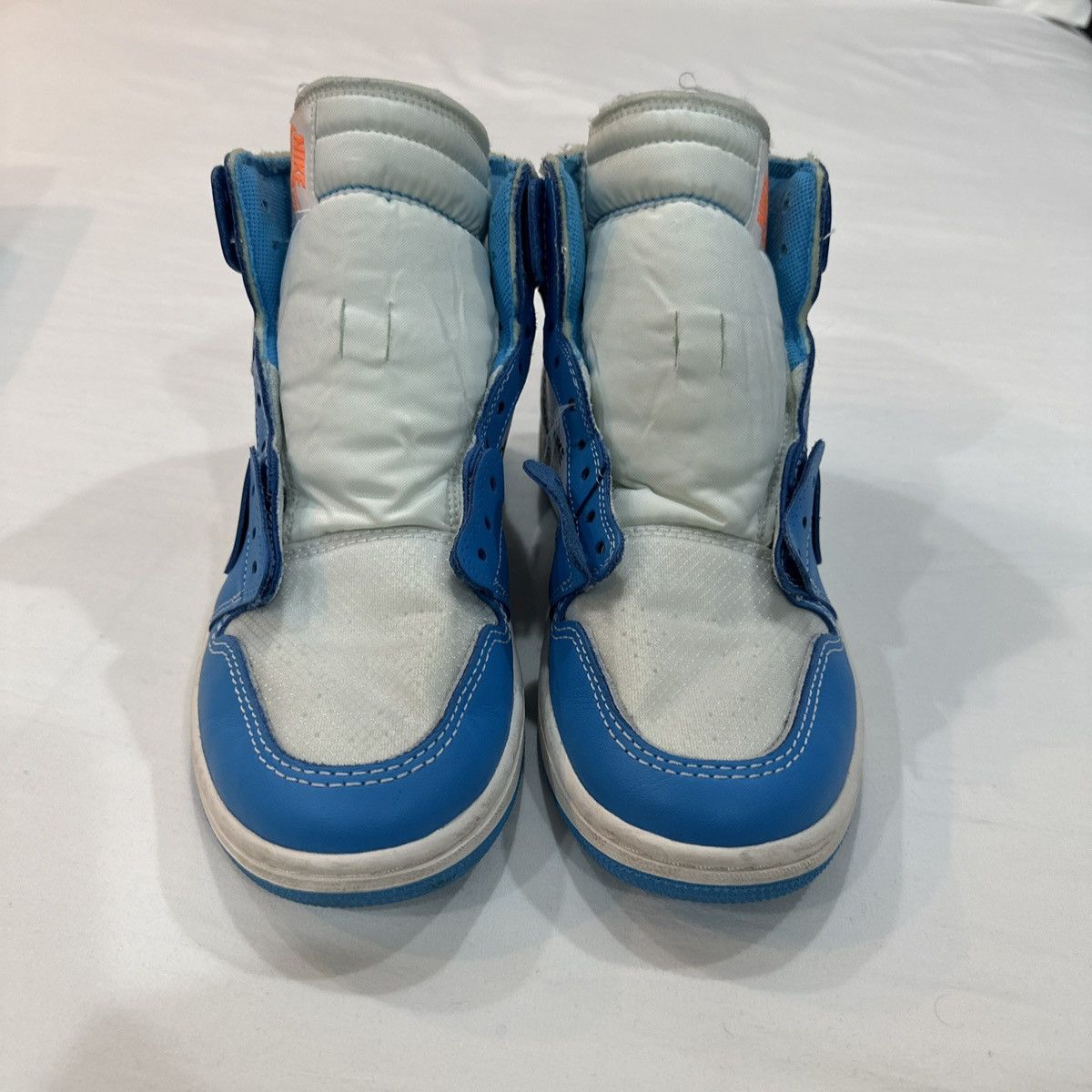 Jordan Brand × Off-White Off White x Air Jordan 1 Retro High OG ‘UNC’ Size US 8.5 / EU 41-42 - 4 Thumbnail