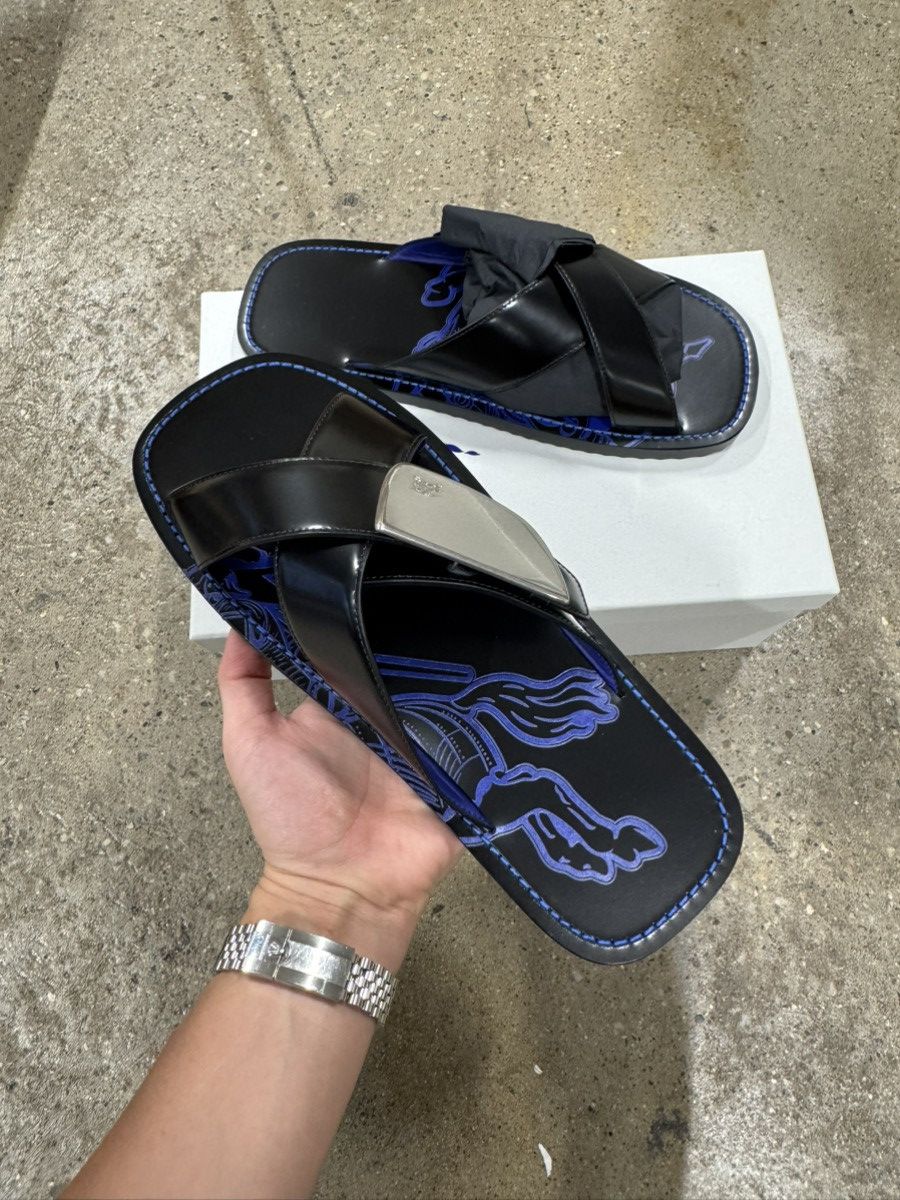Burberry Burberry Leather Shield Sandals Slides NEW 900$ Size US 10 / EU 43 - 3 Thumbnail