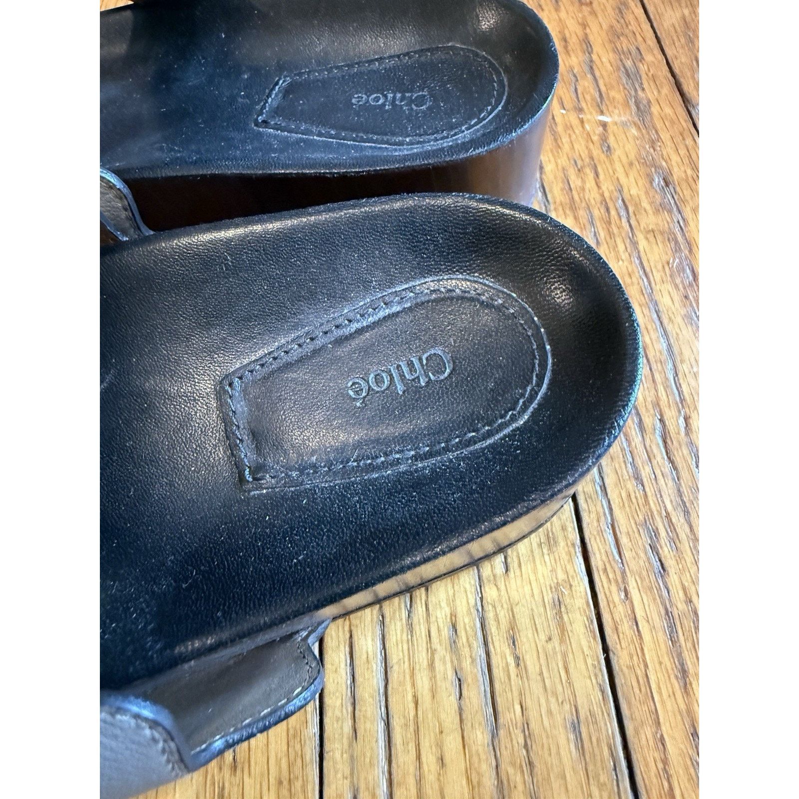 Chloe Authentic Chloe Carrara Scalloped slide sandal Gray Size 37 Size US 7 / IT 37 - 8 Thumbnail