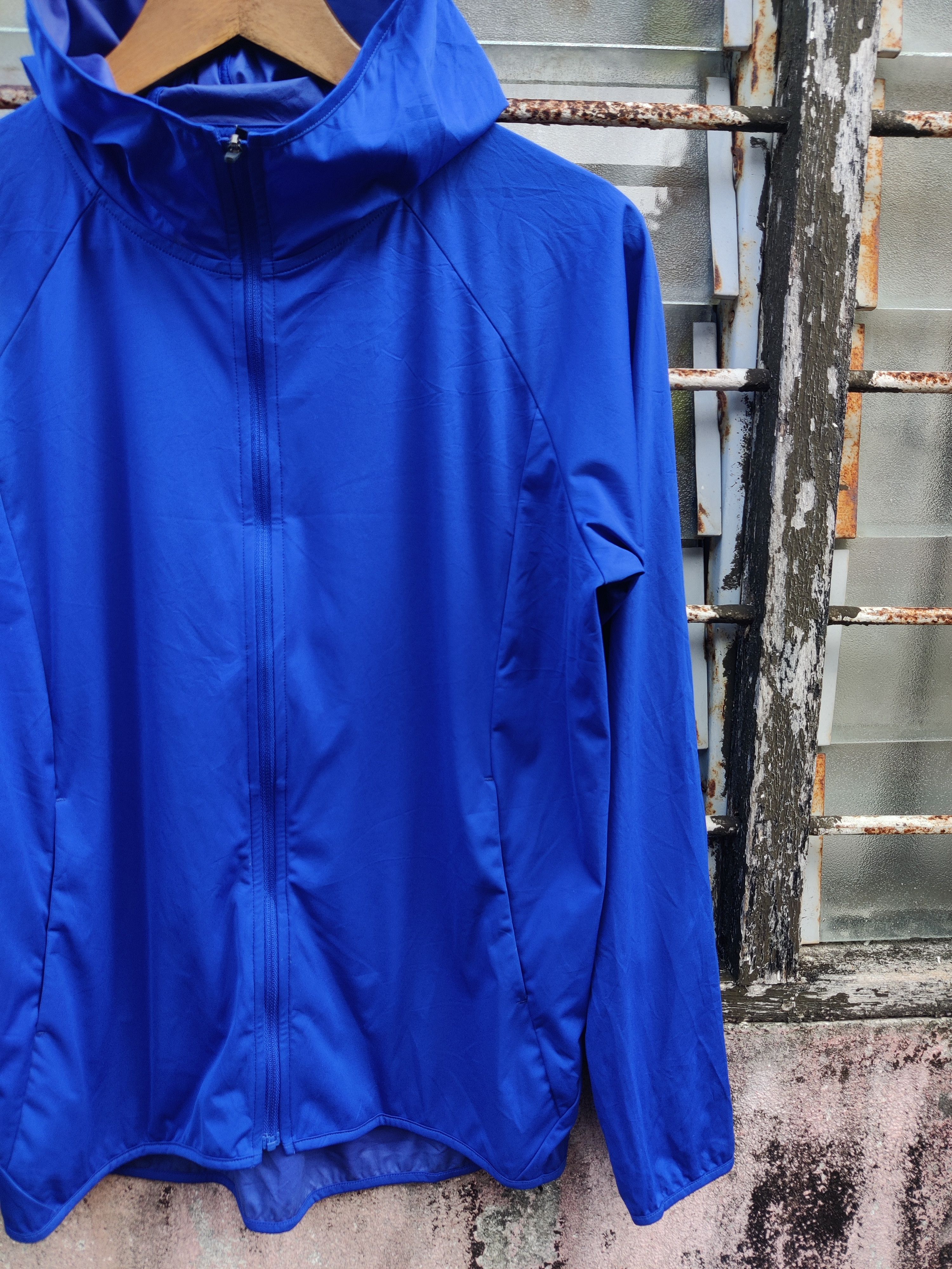 Uniqlo Vintage Uniqlo Light Windbreaker Jacket Size US M / EU 48-50 / 2 - 5 Thumbnail