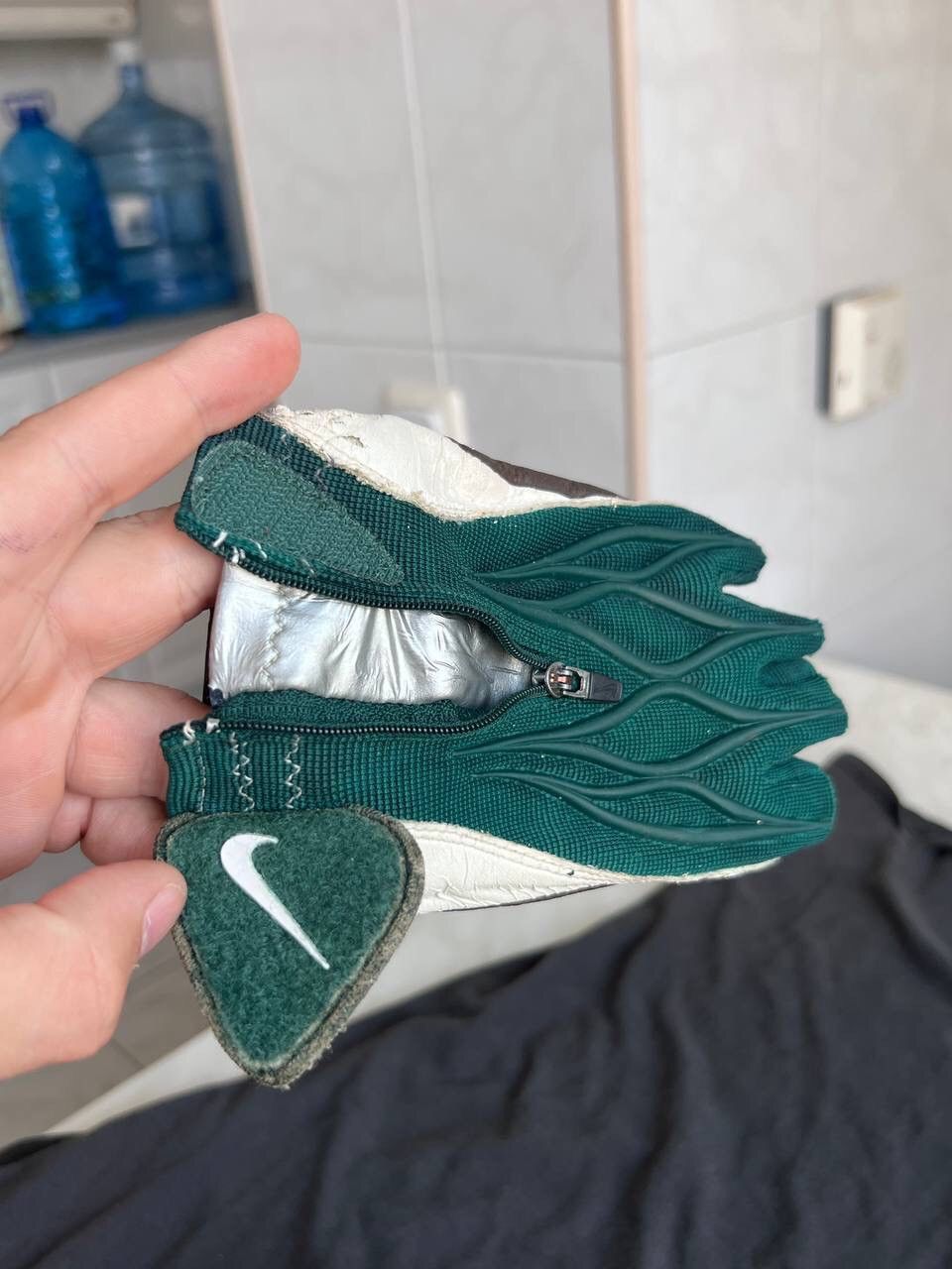 Nike 2000s Nike y2k Drill Gloves Forest Dark Green Geometric RARE Size ONE SIZE - 7 Thumbnail