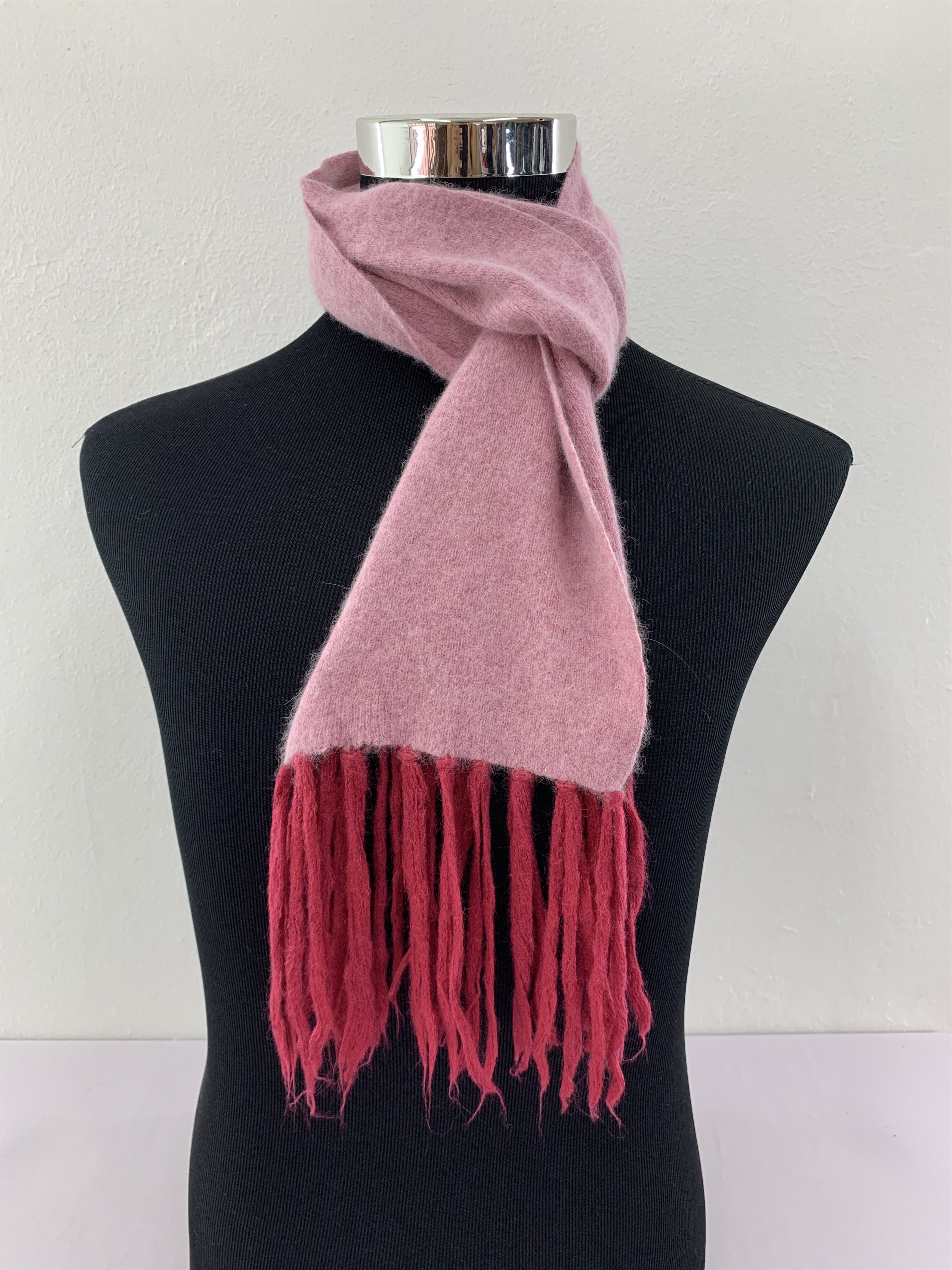 Guess Guess Scarf Wool Muffler Neck Wrap BL4003 Size ONE SIZE - 1 Thumbnail