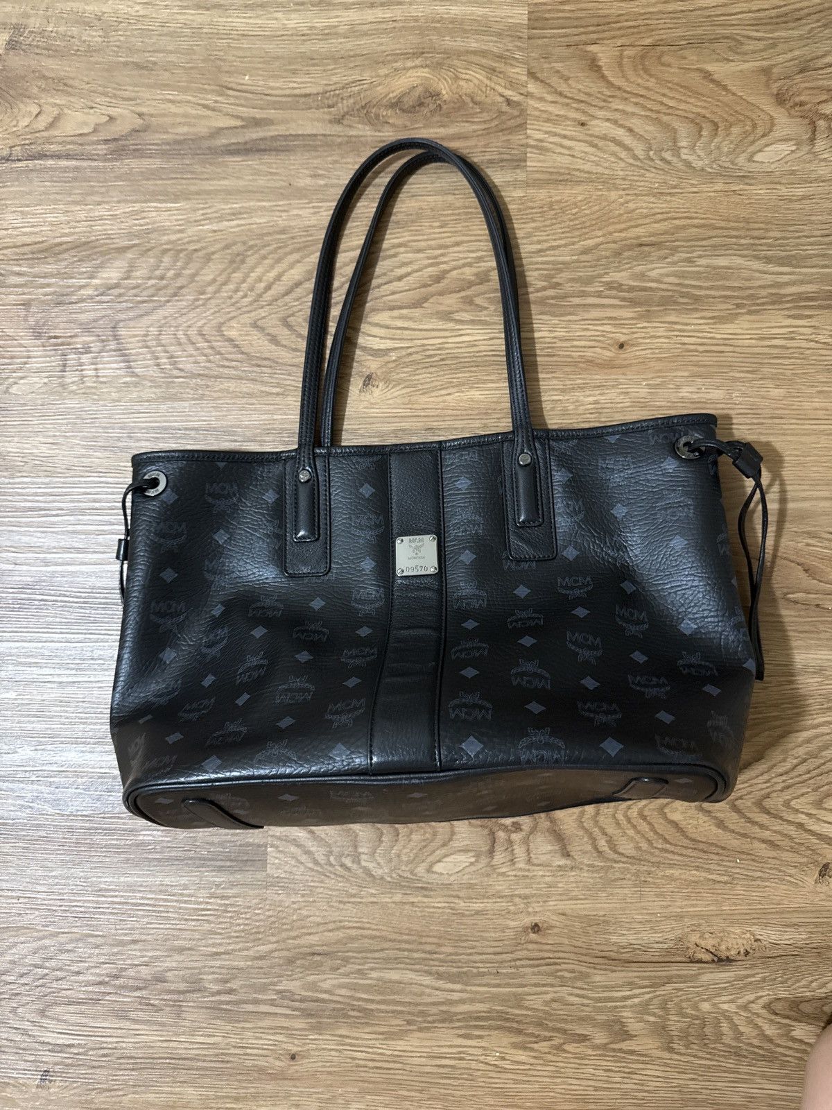 MCM MCM Liz Medium Reversible Tote Size ONE SIZE - 2 Thumbnail